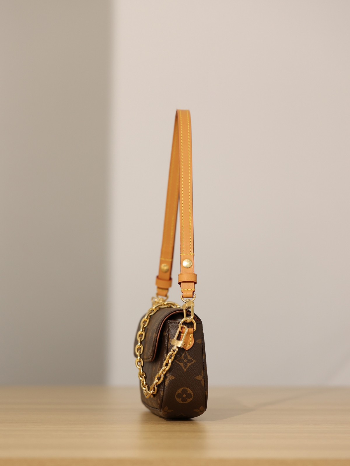 Shebag super replica Louis Vuitton M81911 WALLET ON CHAIN IVY bag reivew (2025 Jul updated)-ហាងអនឡាញកាបូប Louis Vuitton ក្លែងក្លាយដែលមានគុណភាពល្អបំផុត កាបូបអ្នករចនាម៉ូដចម្លង ru