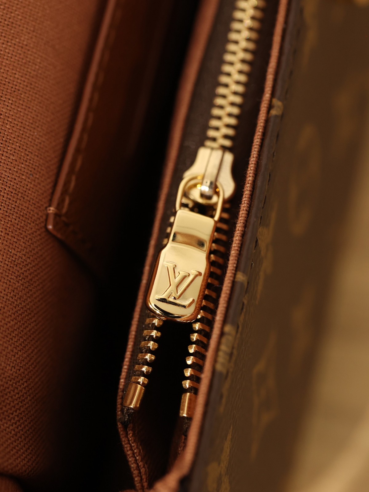 Shebag super replica Louis Vuitton M81911 WALLET ON CHAIN IVY bag reivew (2025 Jul updated)-ហាងអនឡាញកាបូប Louis Vuitton ក្លែងក្លាយដែលមានគុណភាពល្អបំផុត កាបូបអ្នករចនាម៉ូដចម្លង ru
