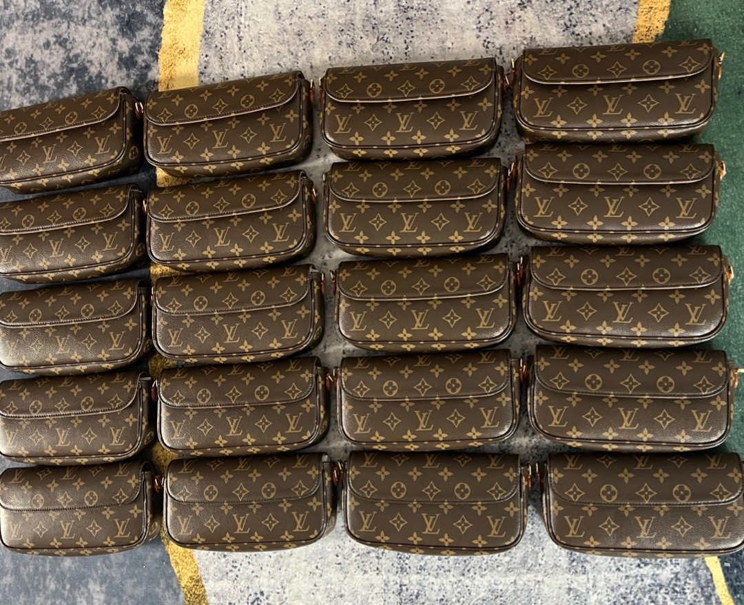 Shebag super replica Louis Vuitton M81911 WALLET ON CHAIN IVY bag reivew (2025 Jul updated)-ហាងអនឡាញកាបូប Louis Vuitton ក្លែងក្លាយដែលមានគុណភាពល្អបំផុត កាបូបអ្នករចនាម៉ូដចម្លង ru