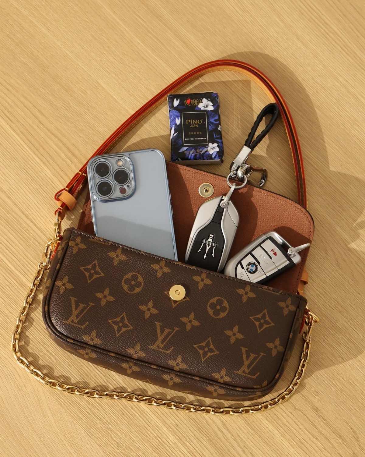 Shebag super replica Louis Vuitton M81911 WALLET ON CHAIN IVY bag reivew (2025 Jul updated)-ហាងអនឡាញកាបូប Louis Vuitton ក្លែងក្លាយដែលមានគុណភាពល្អបំផុត កាបូបអ្នករចនាម៉ូដចម្លង ru