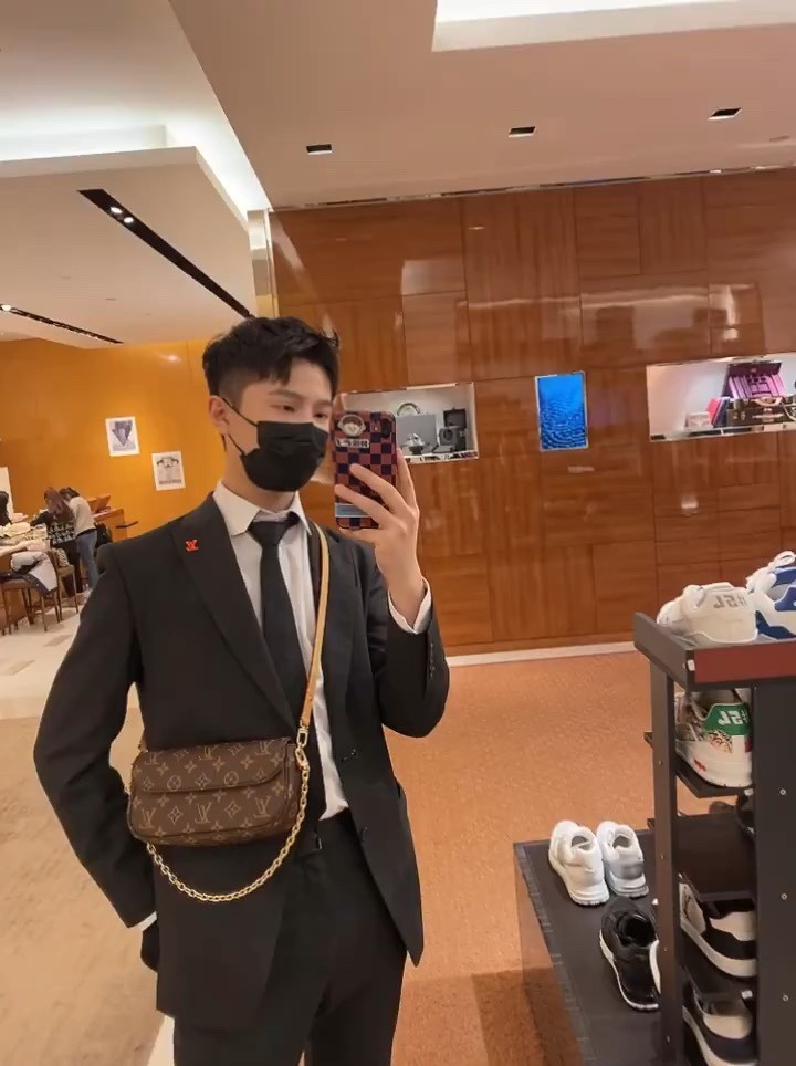 Shebag super replica Louis Vuitton M81911 WALLET ON CHAIN IVY bag reivew (2025 Jul updated)-ហាងអនឡាញកាបូប Louis Vuitton ក្លែងក្លាយដែលមានគុណភាពល្អបំផុត កាបូបអ្នករចនាម៉ូដចម្លង ru
