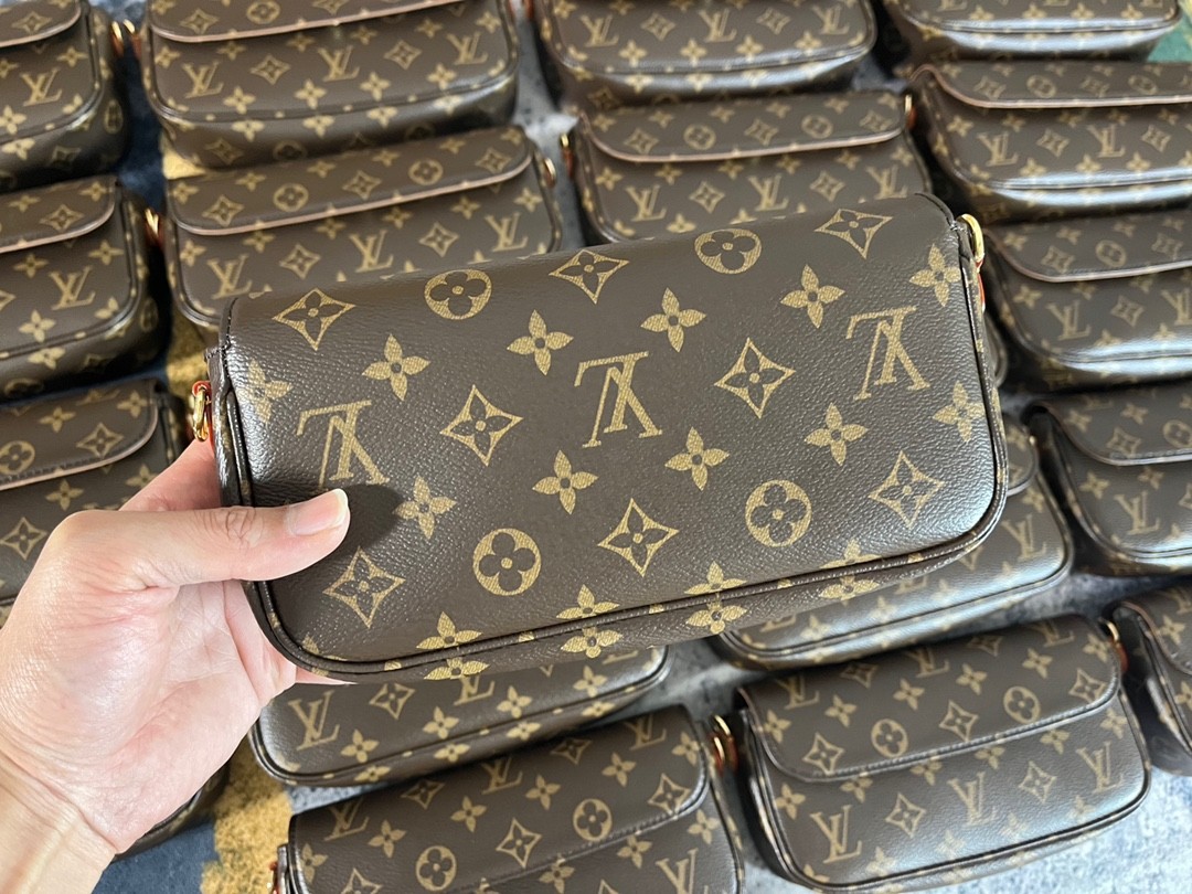 Shebag super replica Louis Vuitton M81911 WALLET ON CHAIN IVY bag reivew (2025 Jul updated)-ហាងអនឡាញកាបូប Louis Vuitton ក្លែងក្លាយដែលមានគុណភាពល្អបំផុត កាបូបអ្នករចនាម៉ូដចម្លង ru