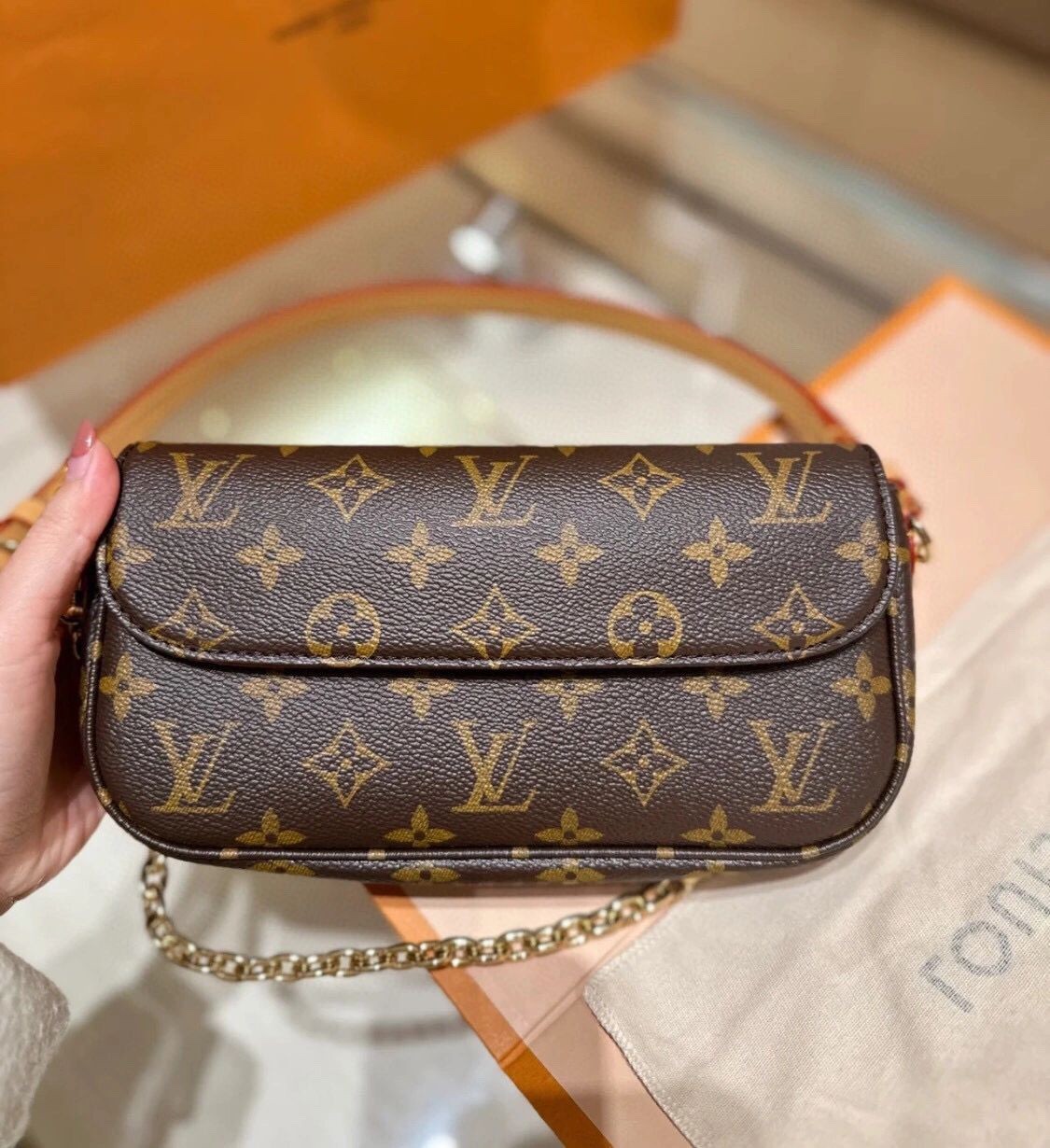 Shebag super replica Louis Vuitton M81911 WALLET ON CHAIN IVY bag reivew (2025 Jul updated)-ហាងអនឡាញកាបូប Louis Vuitton ក្លែងក្លាយដែលមានគុណភាពល្អបំផុត កាបូបអ្នករចនាម៉ូដចម្លង ru
