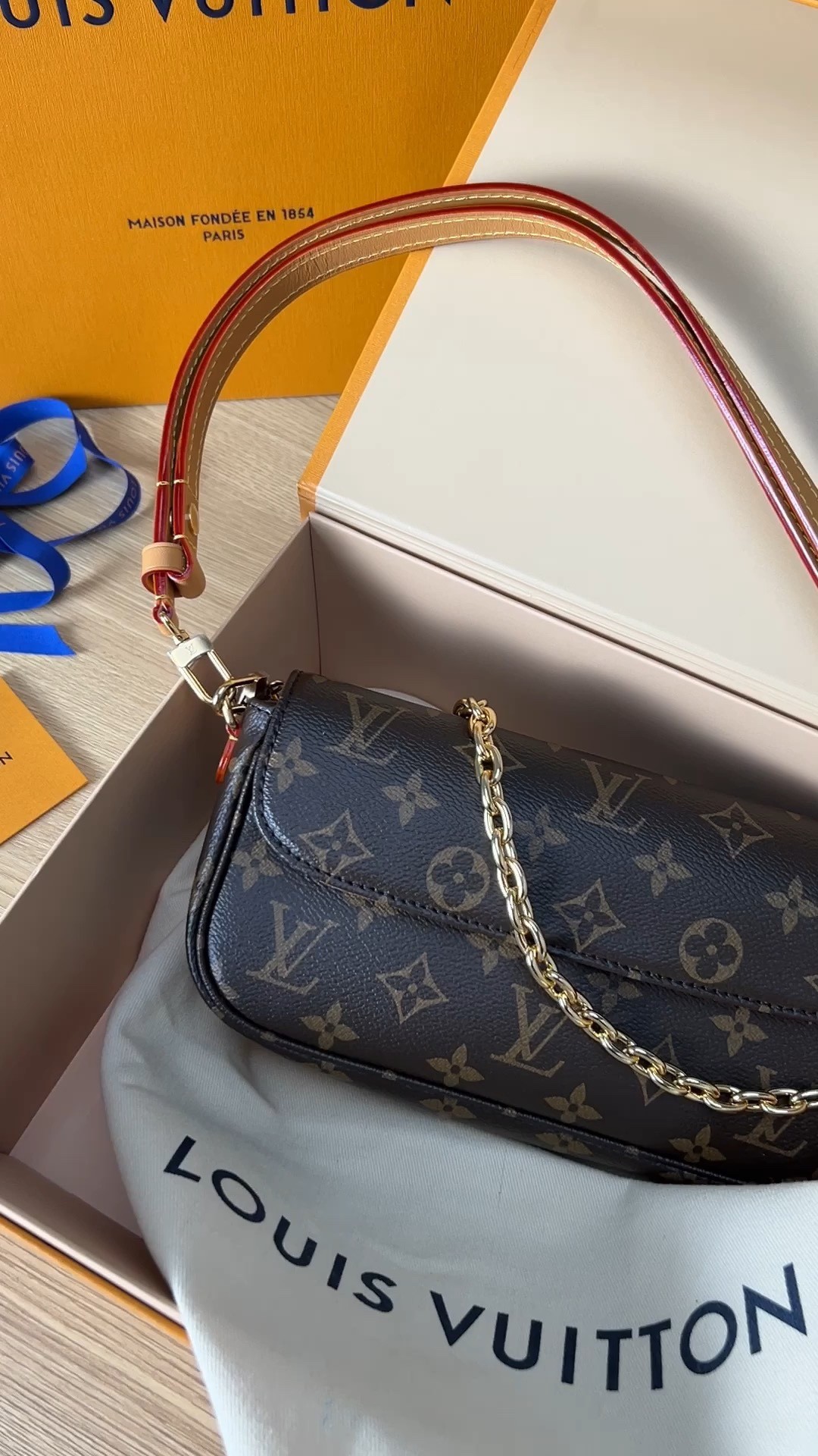 Shebag super replica Louis Vuitton M81911 WALLET ON CHAIN IVY bag reivew (2025 Jul updated)-ហាងអនឡាញកាបូប Louis Vuitton ក្លែងក្លាយដែលមានគុណភាពល្អបំផុត កាបូបអ្នករចនាម៉ូដចម្លង ru