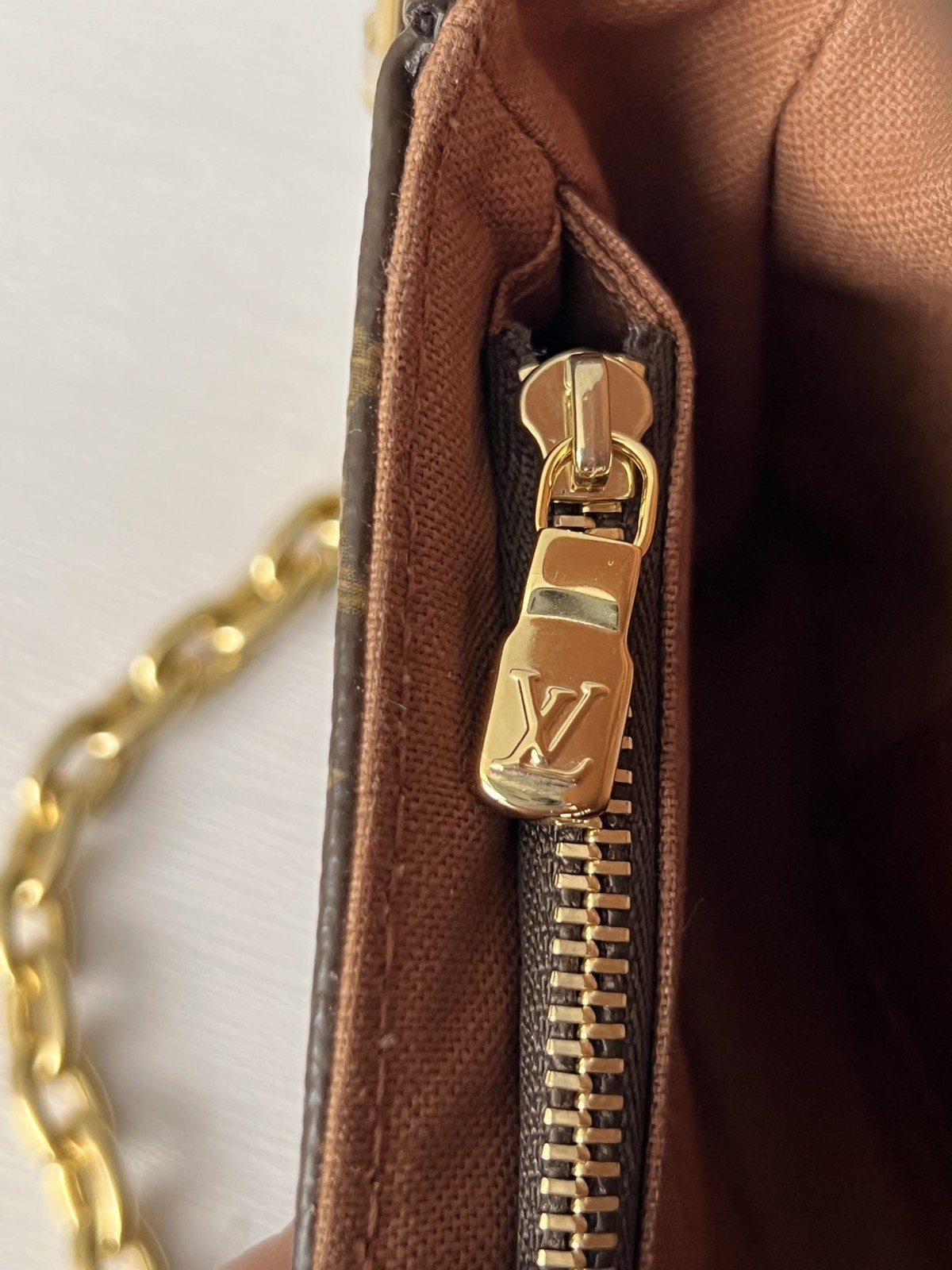 Shebag super replica Louis Vuitton M81911 WALLET ON CHAIN IVY bag reivew (2025 Jul updated)-ហាងអនឡាញកាបូប Louis Vuitton ក្លែងក្លាយដែលមានគុណភាពល្អបំផុត កាបូបអ្នករចនាម៉ូដចម្លង ru
