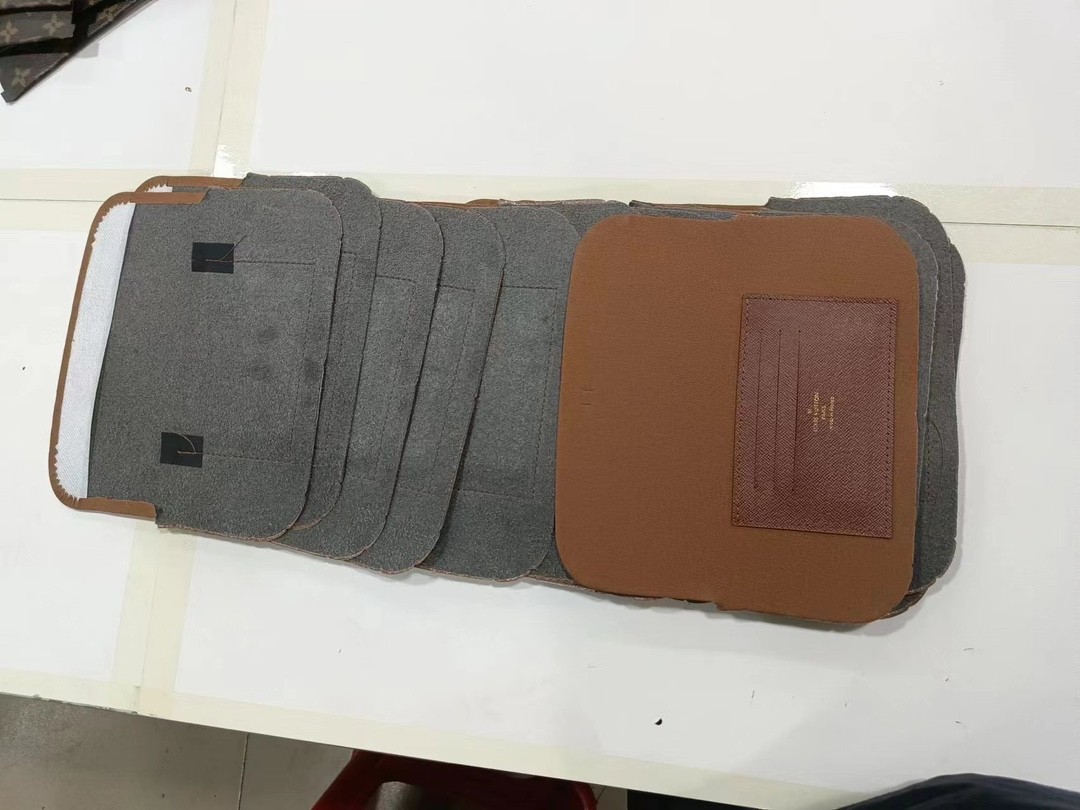 Shebag super replica Louis Vuitton M81911 WALLET ON CHAIN IVY bag reivew (2025 Jul updated)-ហាងអនឡាញកាបូប Louis Vuitton ក្លែងក្លាយដែលមានគុណភាពល្អបំផុត កាបូបអ្នករចនាម៉ូដចម្លង ru