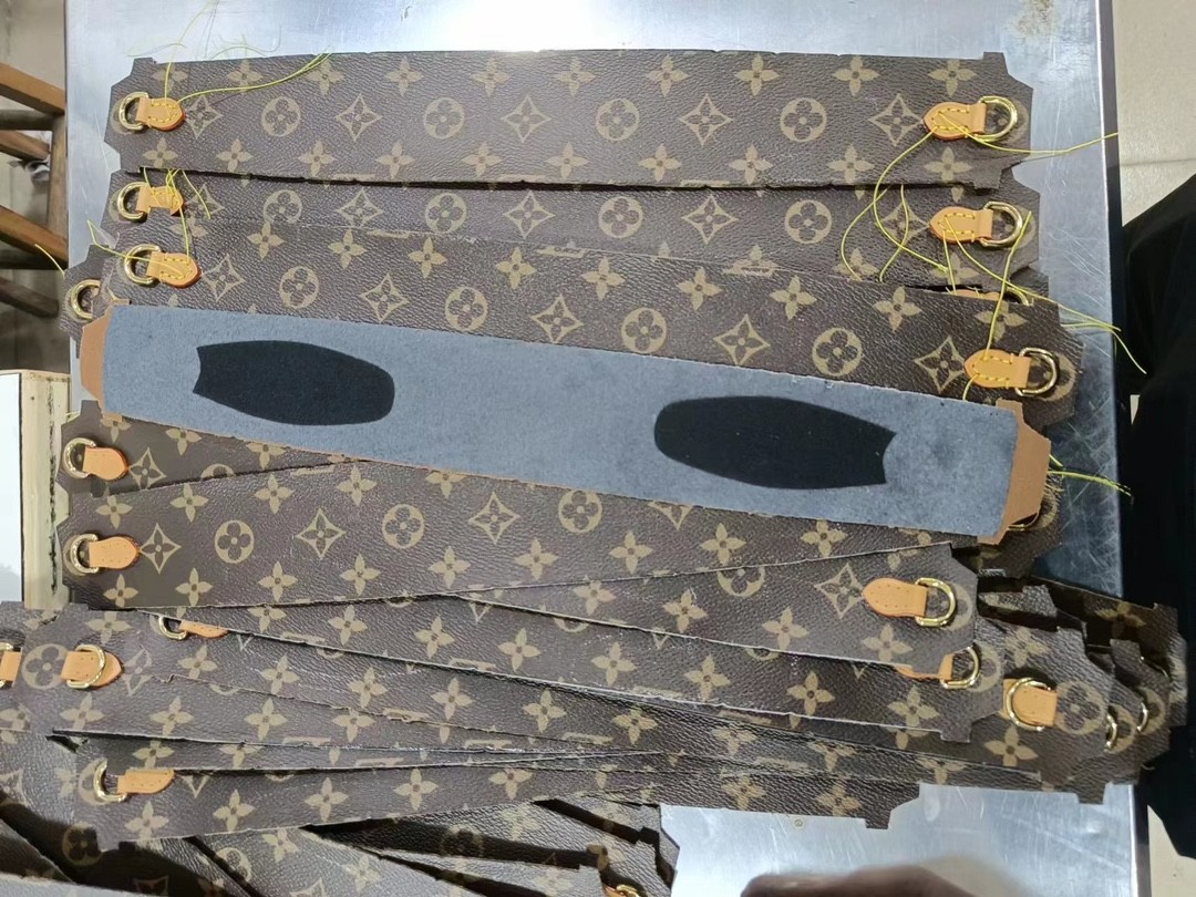 Shebag super replica Louis Vuitton M81911 WALLET ON CHAIN IVY bag reivew (2025 Jul updated)-ហាងអនឡាញកាបូប Louis Vuitton ក្លែងក្លាយដែលមានគុណភាពល្អបំផុត កាបូបអ្នករចនាម៉ូដចម្លង ru