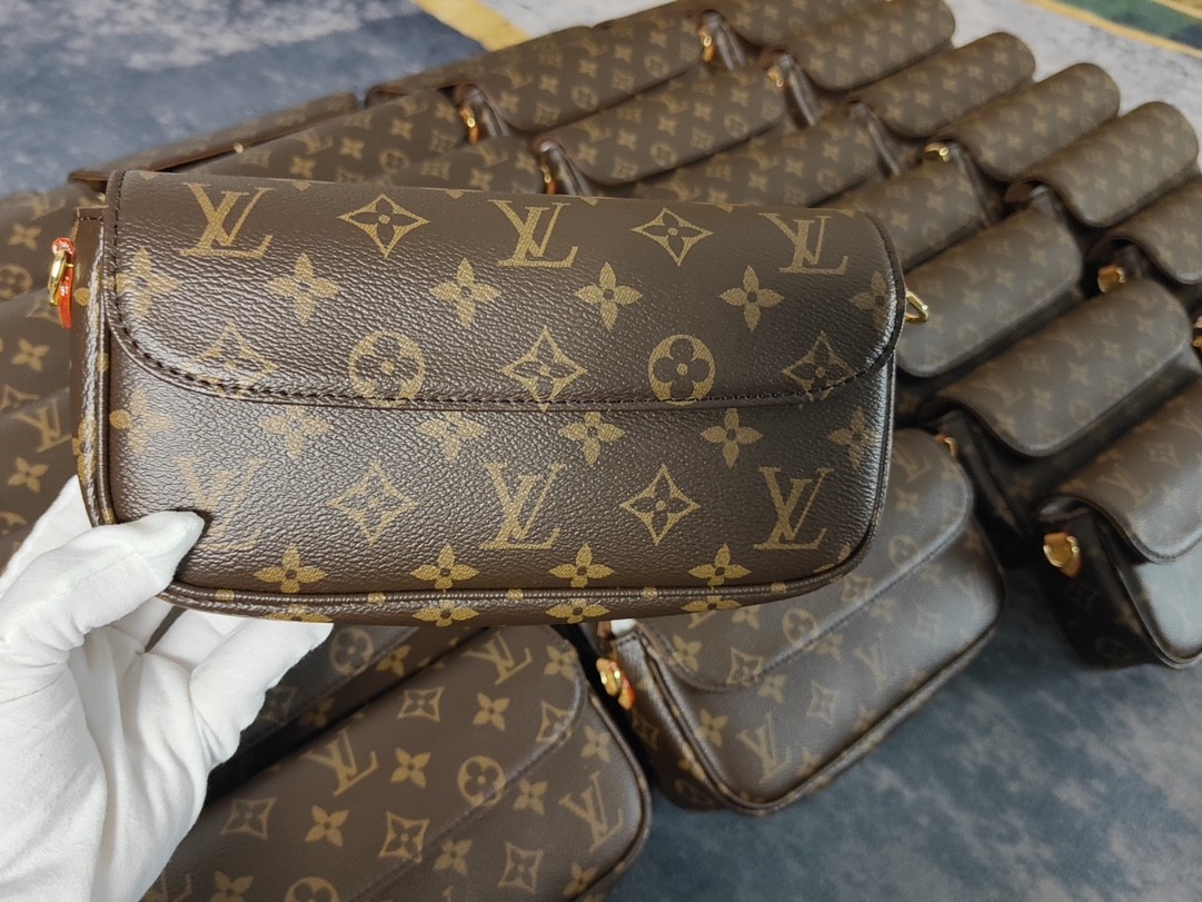 Shebag super replica Louis Vuitton M81911 WALLET ON CHAIN IVY bag reivew (2025 Jul updated)-ហាងអនឡាញកាបូប Louis Vuitton ក្លែងក្លាយដែលមានគុណភាពល្អបំផុត កាបូបអ្នករចនាម៉ូដចម្លង ru