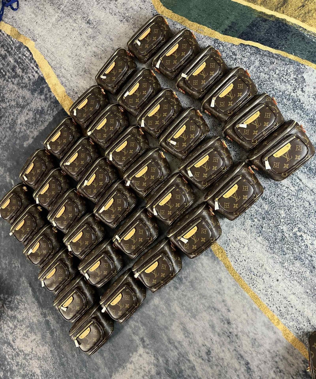 Shebag Super replica Louis Vuitton M82335 MINI BUMBAG bag review (2025 July updated)-Best Quality Fake Louis Vuitton Bag Online Store, Replica designer bag ru