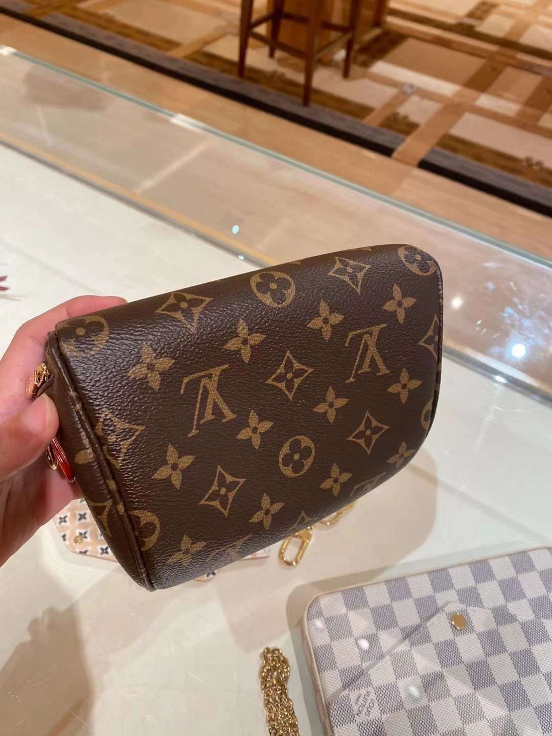 Shebag Super replica Louis Vuitton M82335 MINI BUMBAG bag review (2025 July updated)-Best Quality Fake Louis Vuitton Bag Online Store, Replica designer bag ru