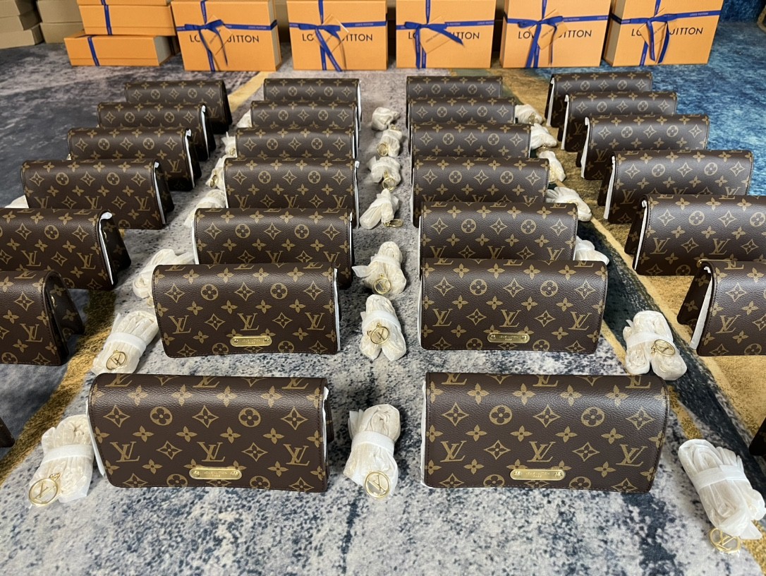 Shebag supre replica Louis Vuitton M82509 WALLET ON CHAIN LILY bag review (2025 July updated)-Zoo Zoo Fake Louis Vuitton Hnab Online Khw, Replica designer hnab ru