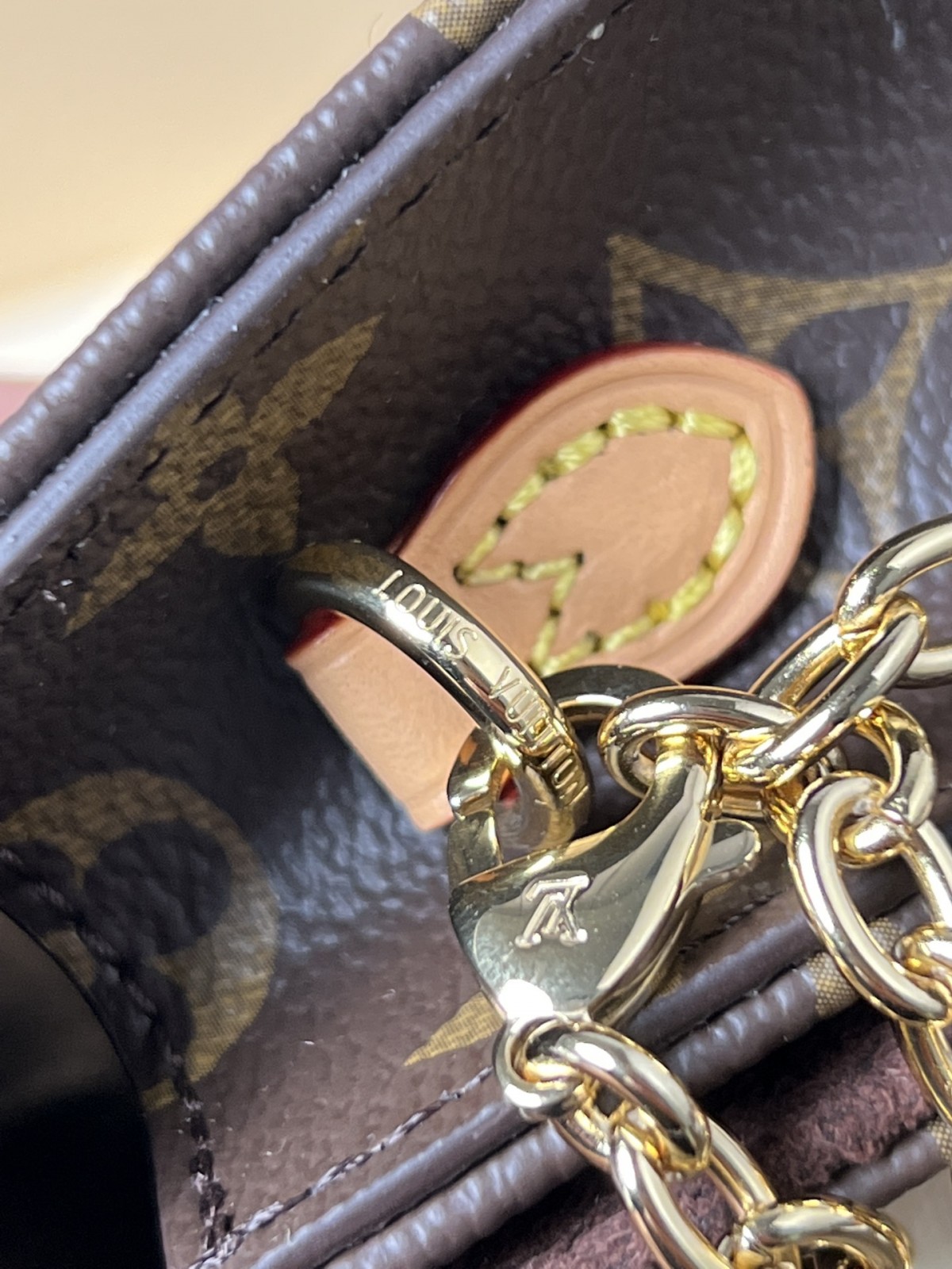 Shebag supre replica Louis Vuitton M82509 WALLET ON CHAIN LILY bag review (2025 July updated)-Zoo Zoo Fake Louis Vuitton Hnab Online Khw, Replica designer hnab ru
