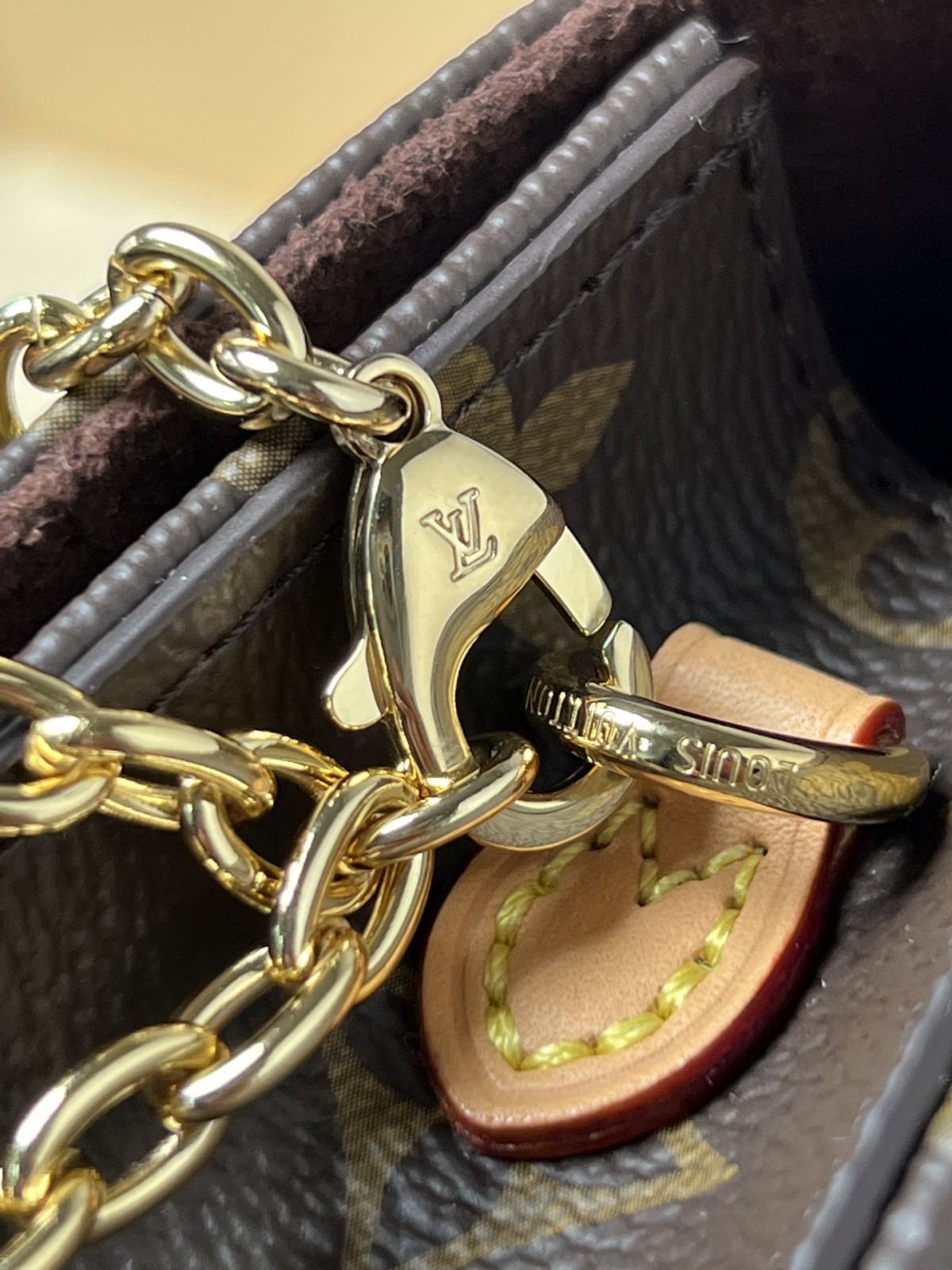 Shebag supre replica Louis Vuitton M82509 WALLET ON CHAIN LILY bag review (2025 July updated)-Zoo Zoo Fake Louis Vuitton Hnab Online Khw, Replica designer hnab ru