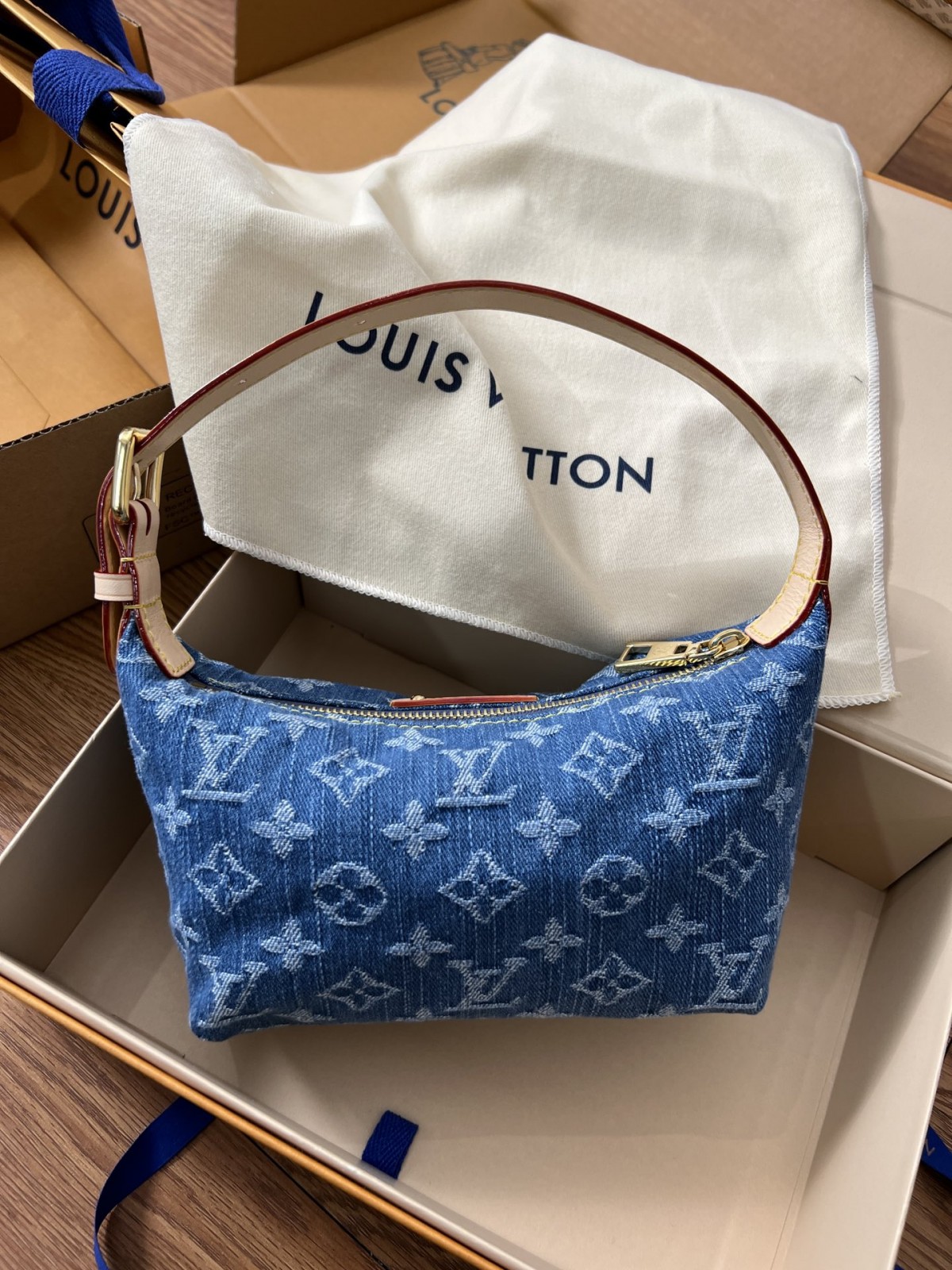 Shebag Super replica Louis Vuitton M82949 HILLS POCHETTE bag review (2025 July Updated)-L-Aħjar Kwalità Foloz Louis Vuitton Bag Online Store, Replica designer bag ru