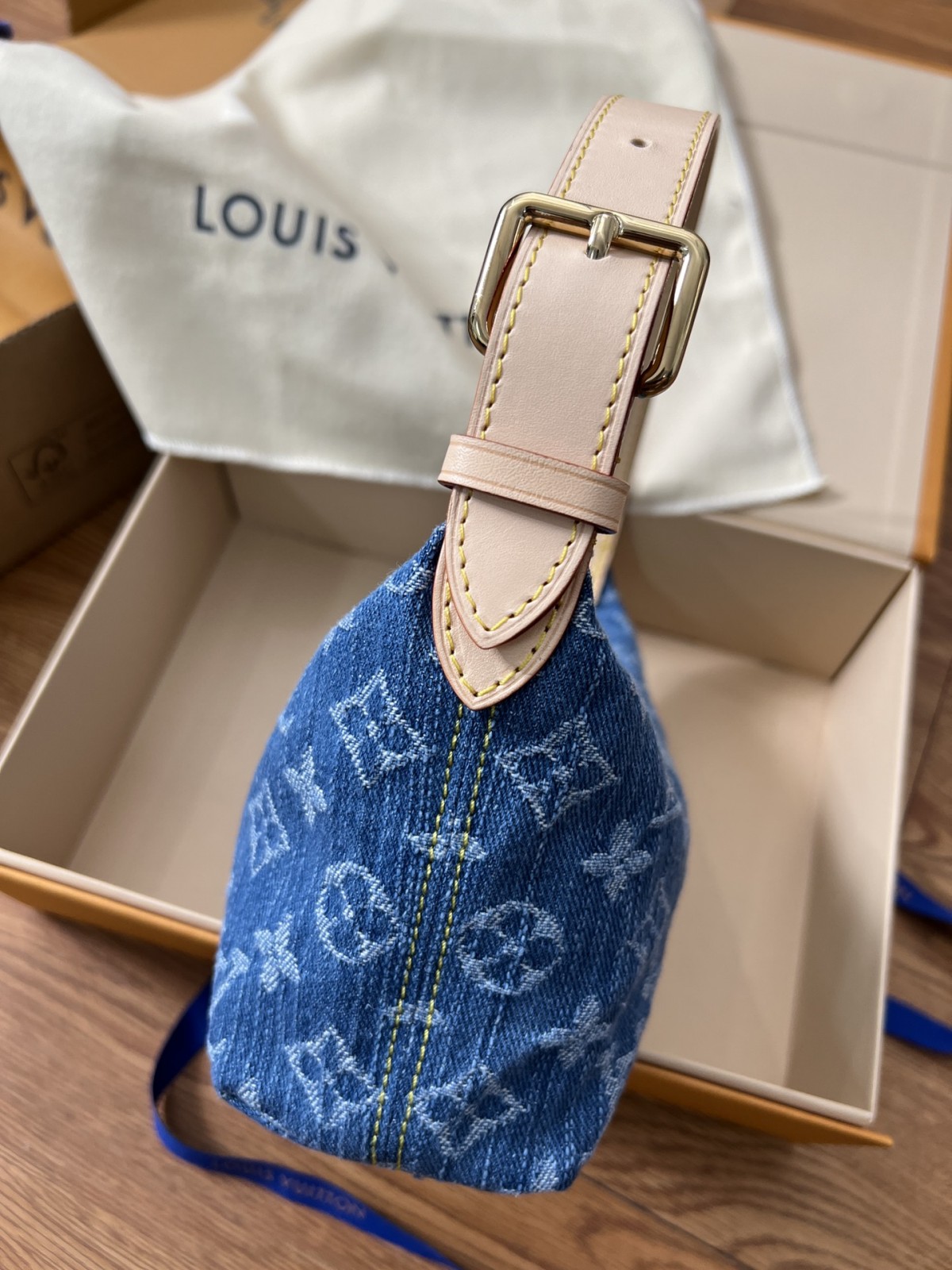 Shebag Super replica Louis Vuitton M82949 HILLS POCHETTE bag review (2025 July Updated)-L-Aħjar Kwalità Foloz Louis Vuitton Bag Online Store, Replica designer bag ru
