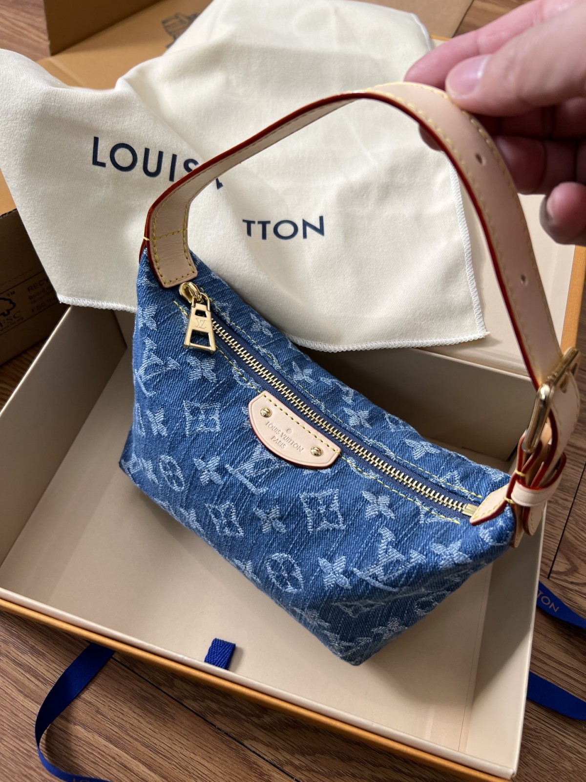 Shebag Super replica Louis Vuitton M82949 HILLS POCHETTE bag review (2025 July Updated)-L-Aħjar Kwalità Foloz Louis Vuitton Bag Online Store, Replica designer bag ru