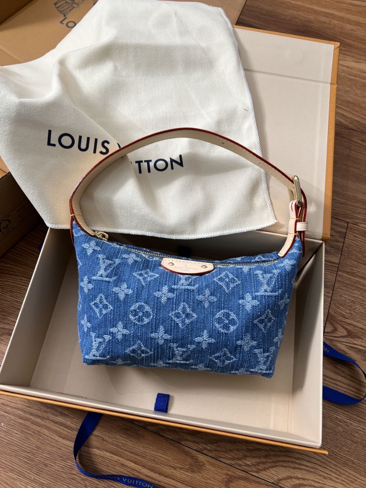 Shebag Super replica Louis Vuitton M82949 HILLS POCHETTE bag review (2025 July Updated)-L-Aħjar Kwalità Foloz Louis Vuitton Bag Online Store, Replica designer bag ru
