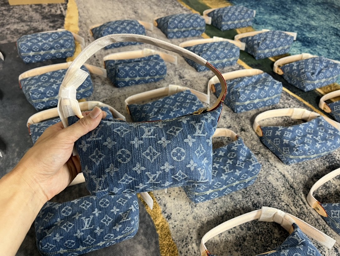 Shebag Super replica Louis Vuitton M82949 HILLS POCHETTE bag review (2025 July Updated)-L-Aħjar Kwalità Foloz Louis Vuitton Bag Online Store, Replica designer bag ru