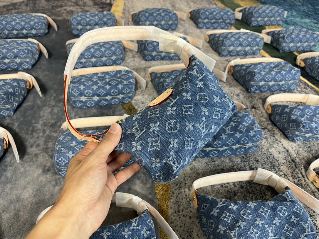 Shebag Super replica Louis Vuitton M82949 HILLS POCHETTE bag review (2025 July Updated)-L-Aħjar Kwalità Foloz Louis Vuitton Bag Online Store, Replica designer bag ru