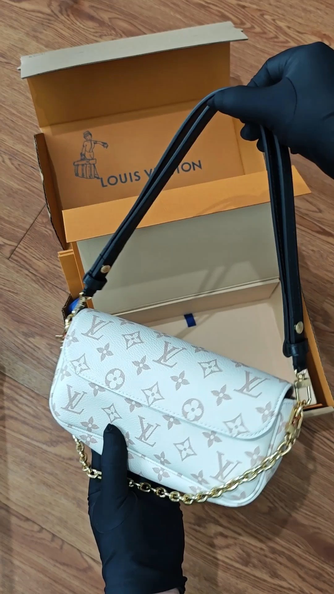 Shebag Super replica Louis Vuitton M83091 Ivy White Monogram bag(2025 July updated)-Najlepsza jakość fałszywych torebek Louis Vuitton Sklep internetowy, projektant repliki torebki ru