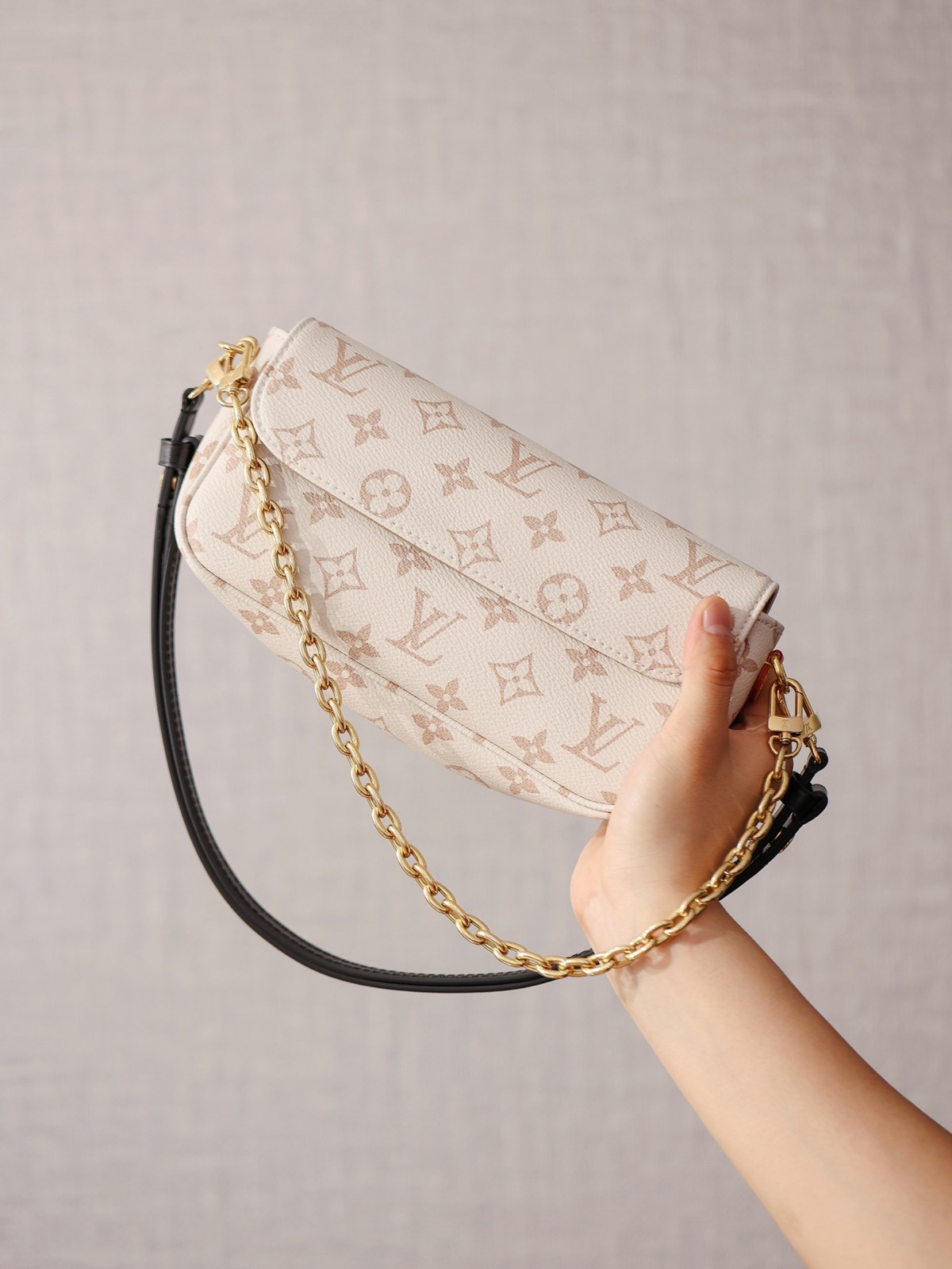 Shebag Super replica Louis Vuitton M83091 Ivy White Monogram bag(2025 July updated)-Najlepsza jakość fałszywych torebek Louis Vuitton Sklep internetowy, projektant repliki torebki ru