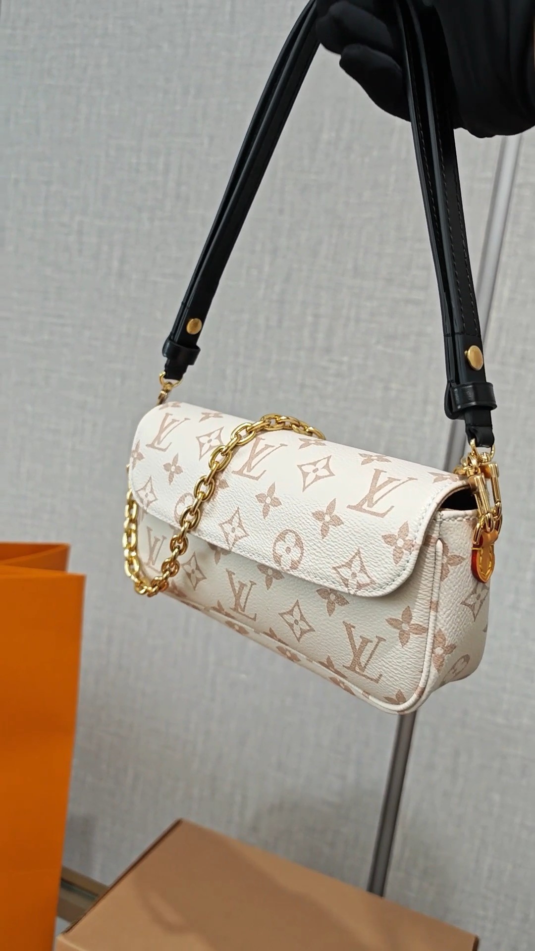 Shebag Super replica Louis Vuitton M83091 Ivy White Monogram bag(2025 July updated)-Najlepsza jakość fałszywych torebek Louis Vuitton Sklep internetowy, projektant repliki torebki ru