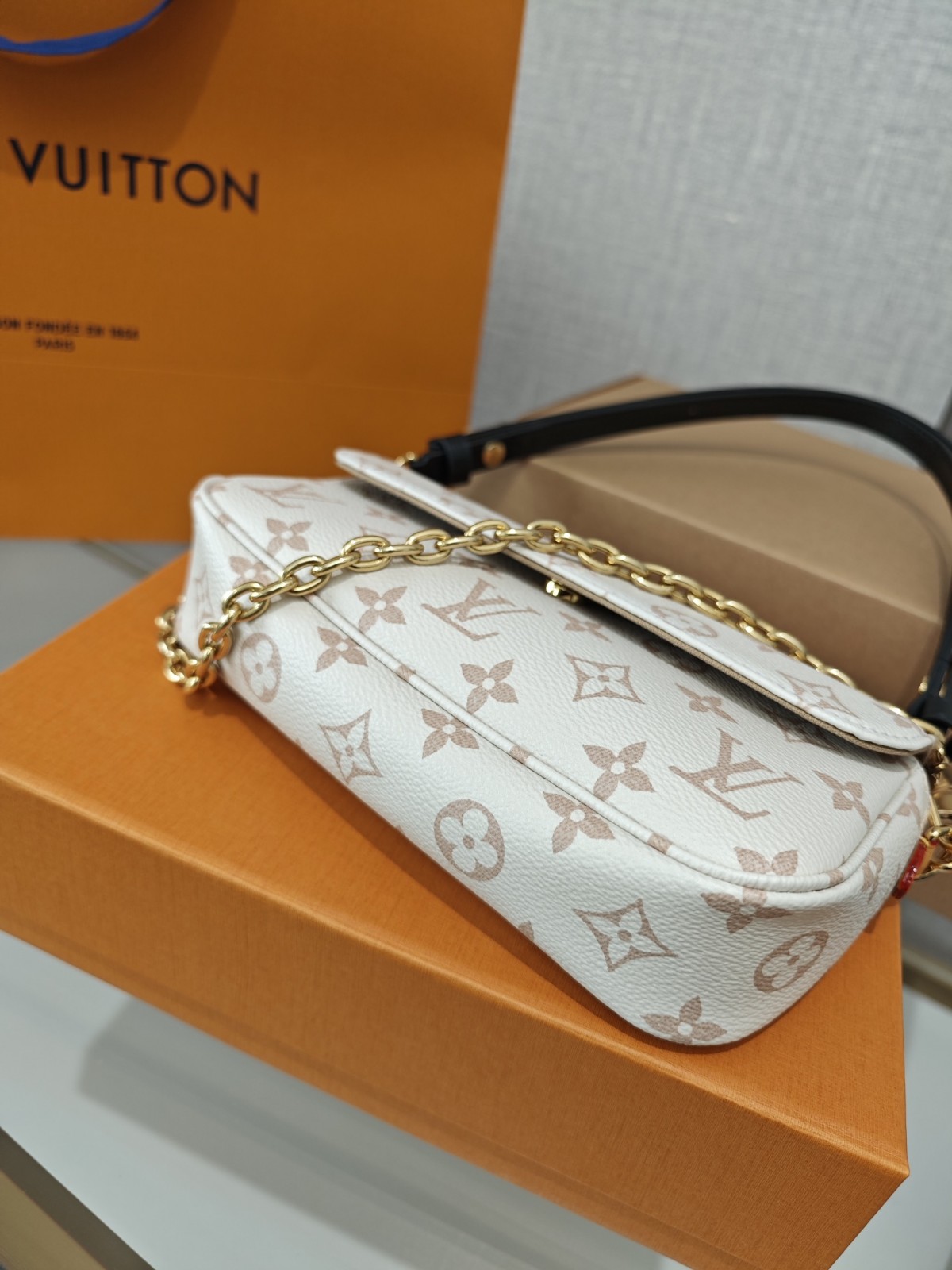 Shebag Super replica Louis Vuitton M83091 Ivy White Monogram bag(2025 July updated)-Najlepsza jakość fałszywych torebek Louis Vuitton Sklep internetowy, projektant repliki torebki ru