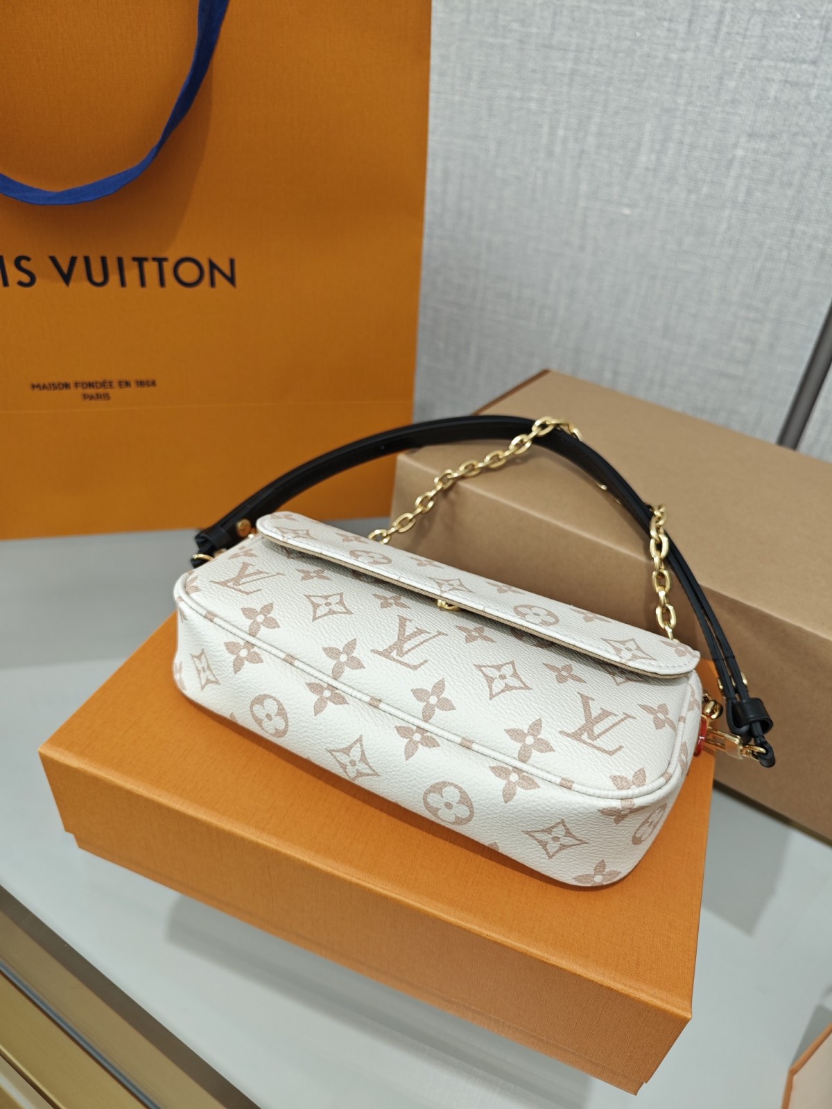 Shebag Super replica Louis Vuitton M83091 Ivy White Monogram bag(2025 July updated)-Najlepsza jakość fałszywych torebek Louis Vuitton Sklep internetowy, projektant repliki torebki ru