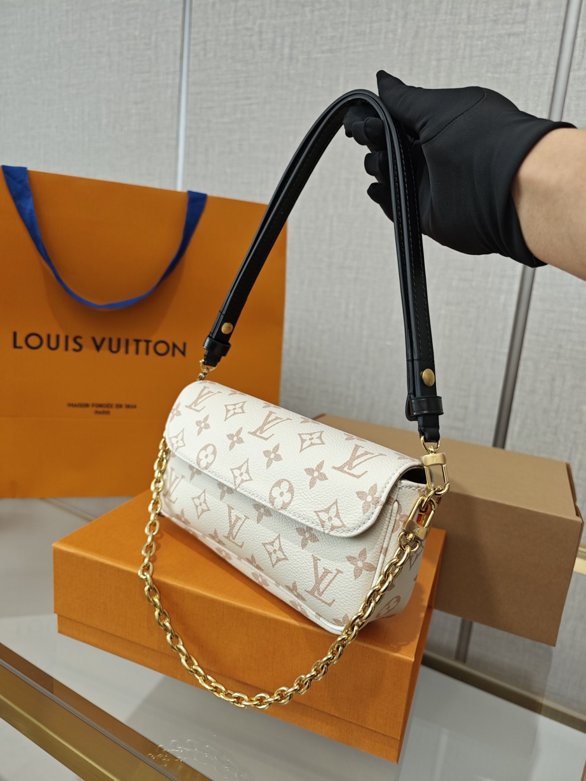 Shebag Super replica Louis Vuitton M83091 Ivy White Monogram bag(2025 July updated)-Najlepsza jakość fałszywych torebek Louis Vuitton Sklep internetowy, projektant repliki torebki ru
