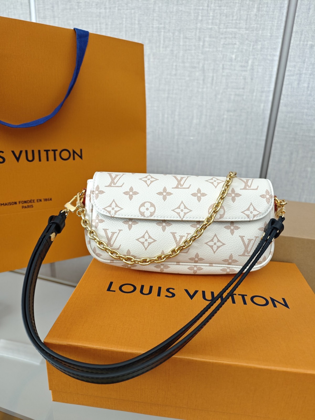 Shebag Super replica Louis Vuitton M83091 Ivy White Monogram bag(2025 July updated)-Najlepsza jakość fałszywych torebek Louis Vuitton Sklep internetowy, projektant repliki torebki ru