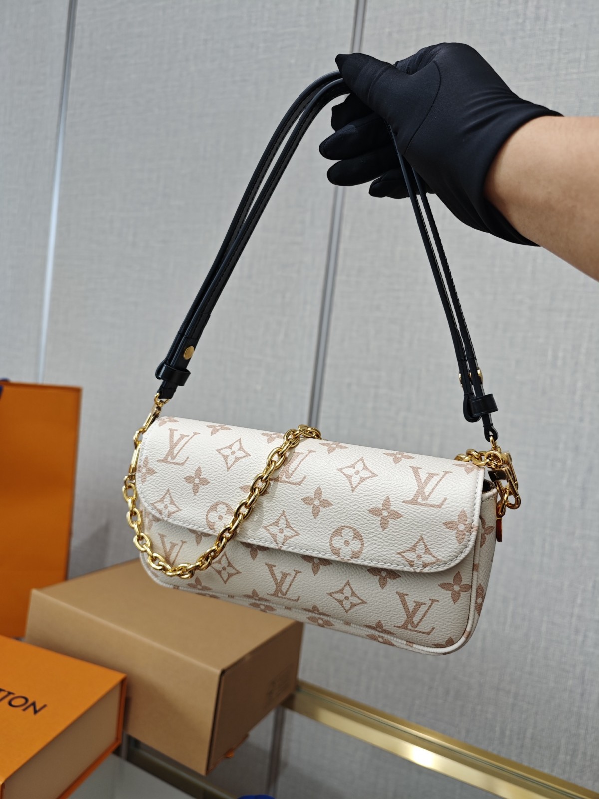 Shebag Super replica Louis Vuitton M83091 Ivy White Monogram bag(2025 July updated)-Najlepsza jakość fałszywych torebek Louis Vuitton Sklep internetowy, projektant repliki torebki ru