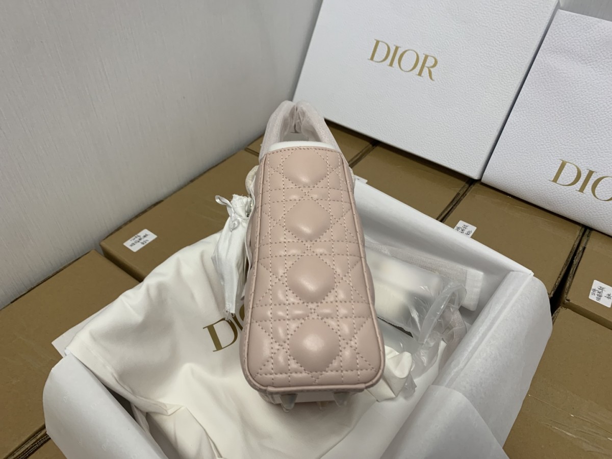 Shebag super replica Lady Dior in pink medium bag review(2025 July updated)-Best Quality Fake Louis Vuitton Bag Online Store, Replica designer bag ru