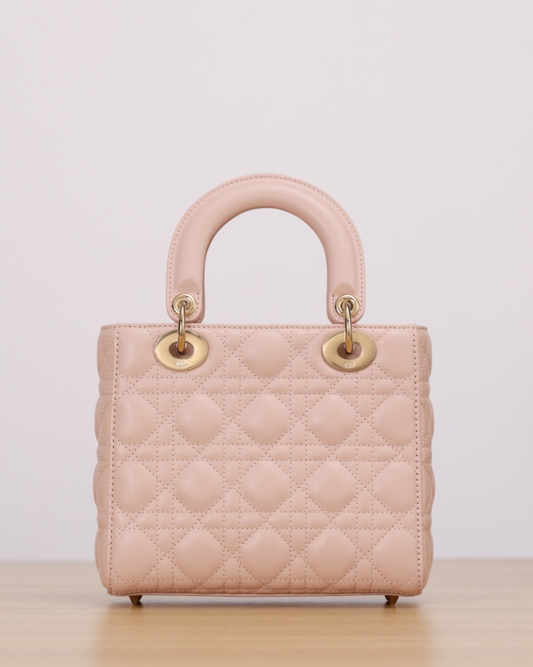 Shebag super replica Lady Dior in pink medium bag review(2025 July updated)-Best Quality Fake Louis Vuitton Bag Online Store, Replica designer bag ru