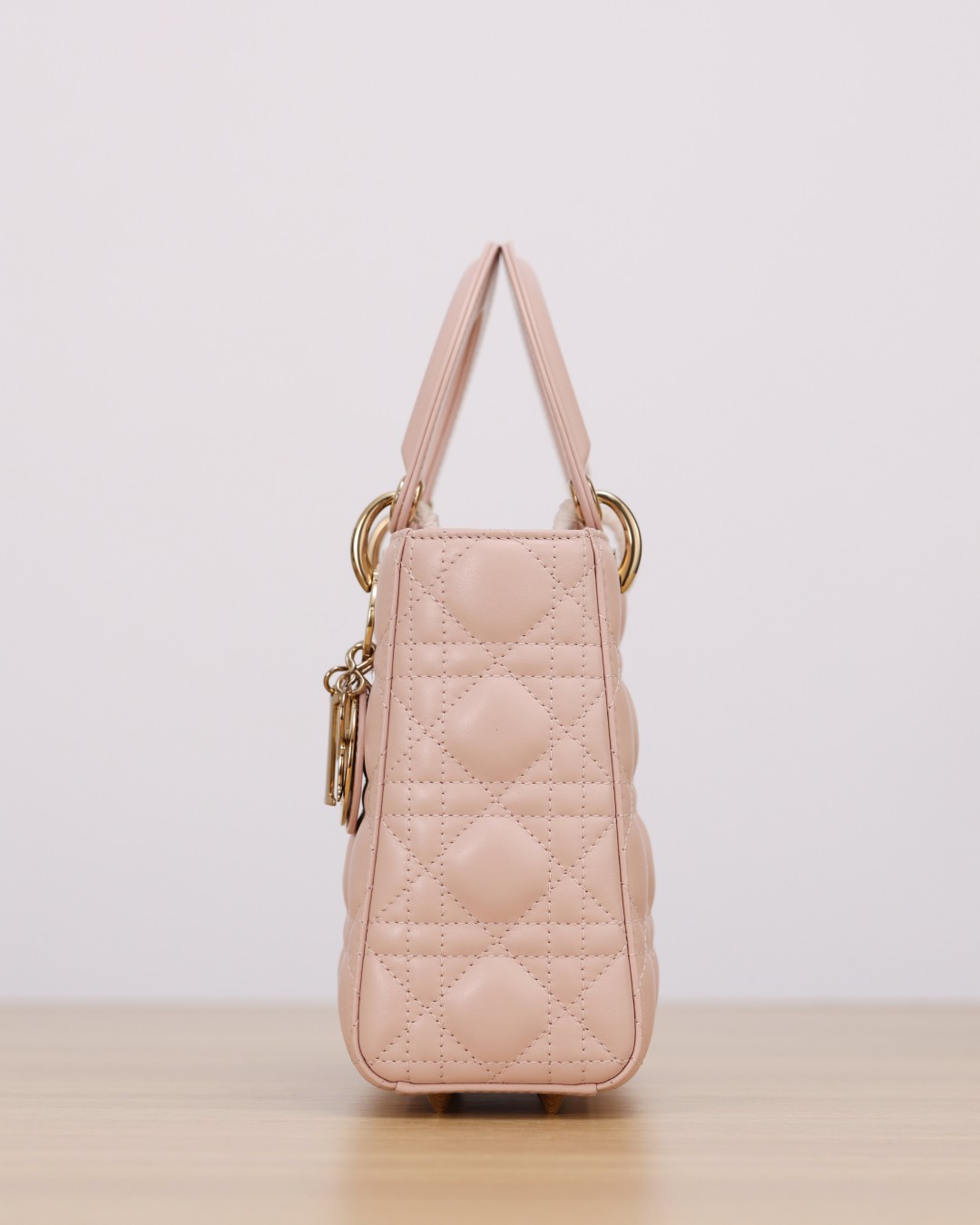 Shebag super replica Lady Dior in pink medium bag review(2025 July updated)-Best Quality Fake Louis Vuitton Bag Online Store, Replica designer bag ru