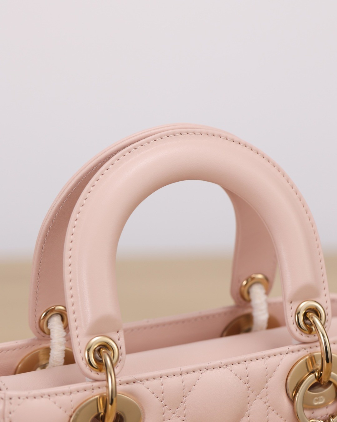 Shebag super replica Lady Dior in pink medium bag review(2025 July updated)-Best Quality Fake Louis Vuitton Bag Online Store, Replica designer bag ru