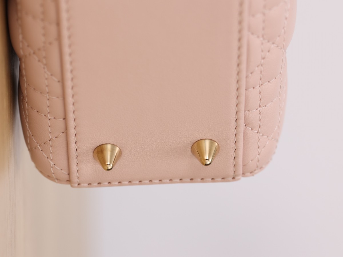 Shebag super replica Lady Dior in pink medium bag review(2025 July updated)-Best Quality Fake Louis Vuitton Bag Online Store, Replica designer bag ru