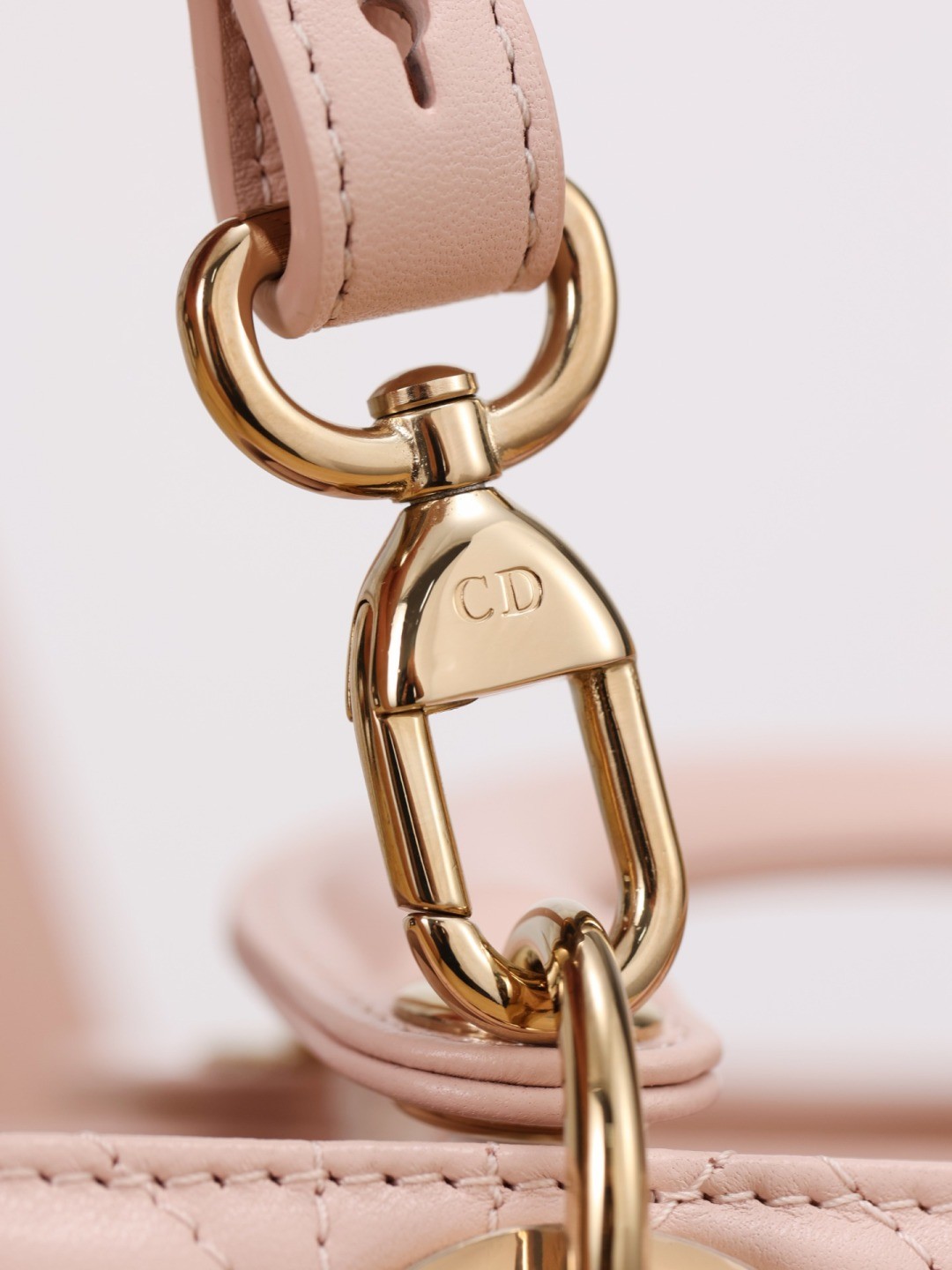 Shebag super replica Lady Dior in pink medium bag review(2025 July updated)-Best Quality Fake Louis Vuitton Bag Online Store, Replica designer bag ru