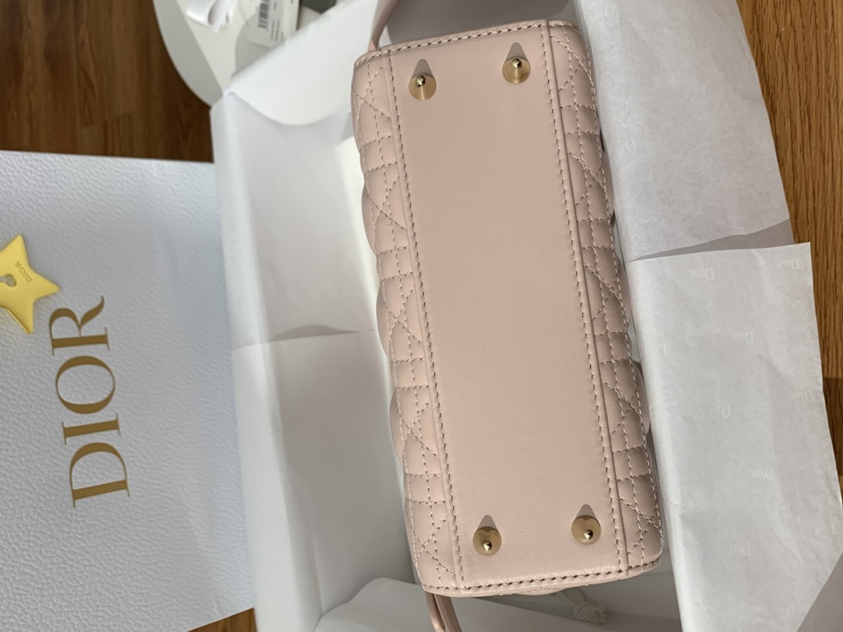 Shebag super replica Lady Dior in pink medium bag review(2025 July updated)-Best Quality Fake Louis Vuitton Bag Online Store, Replica designer bag ru