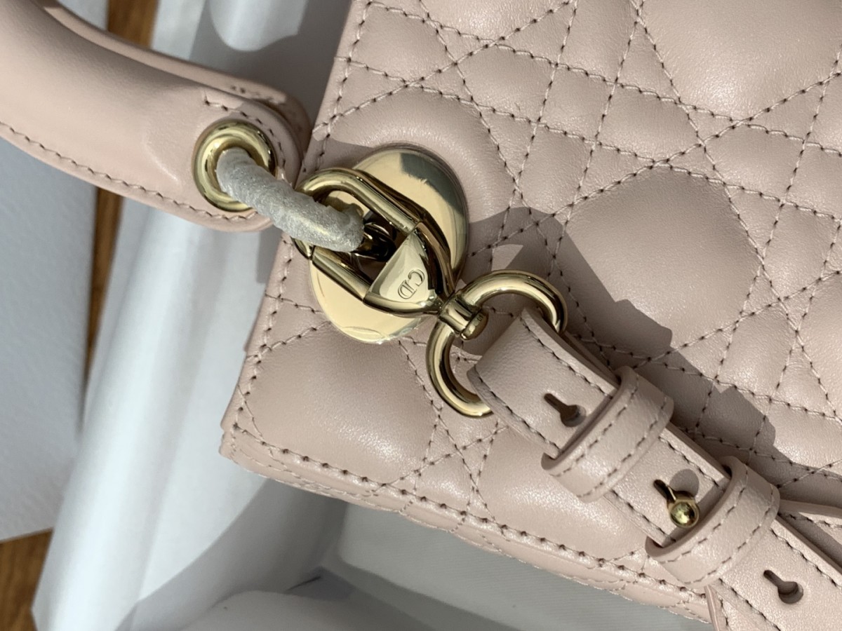 Shebag super replica Lady Dior in pink medium bag review(2025 July updated)-Best Quality Fake Louis Vuitton Bag Online Store, Replica designer bag ru