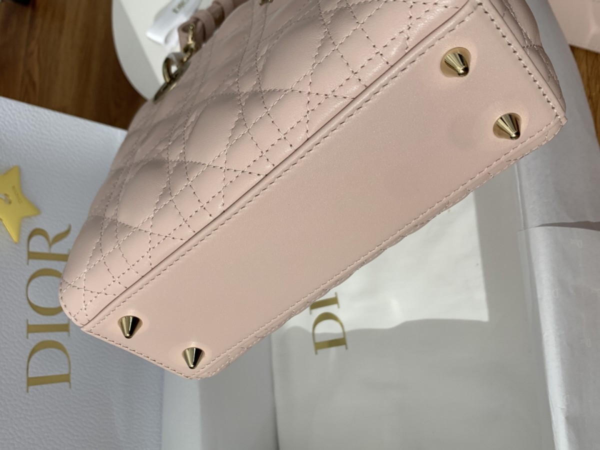 Shebag super replica Lady Dior in pink medium bag review(2025 July updated)-Best Quality Fake Louis Vuitton Bag Online Store, Replica designer bag ru
