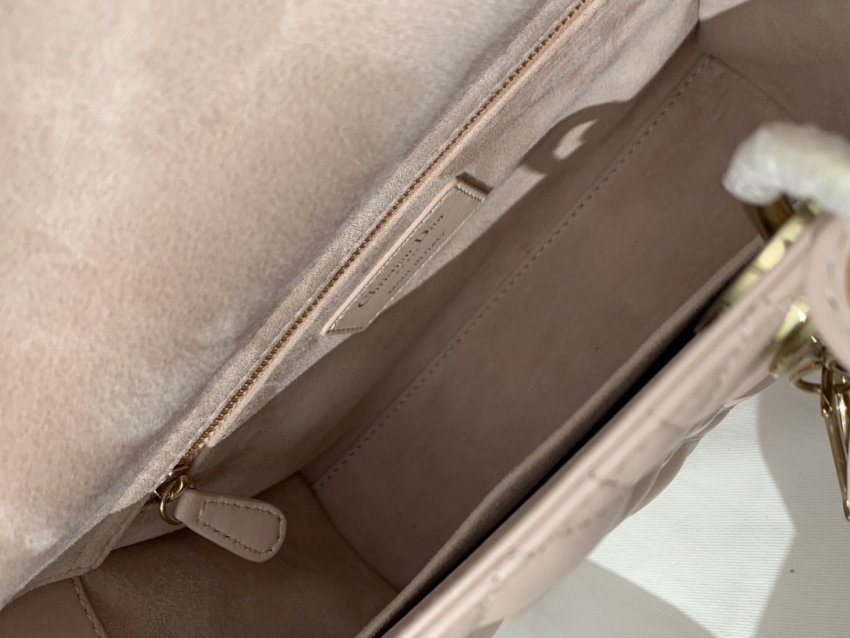 Shebag super replica Lady Dior in pink medium bag review(2025 July updated)-Best Quality Fake Louis Vuitton Bag Online Store, Replica designer bag ru