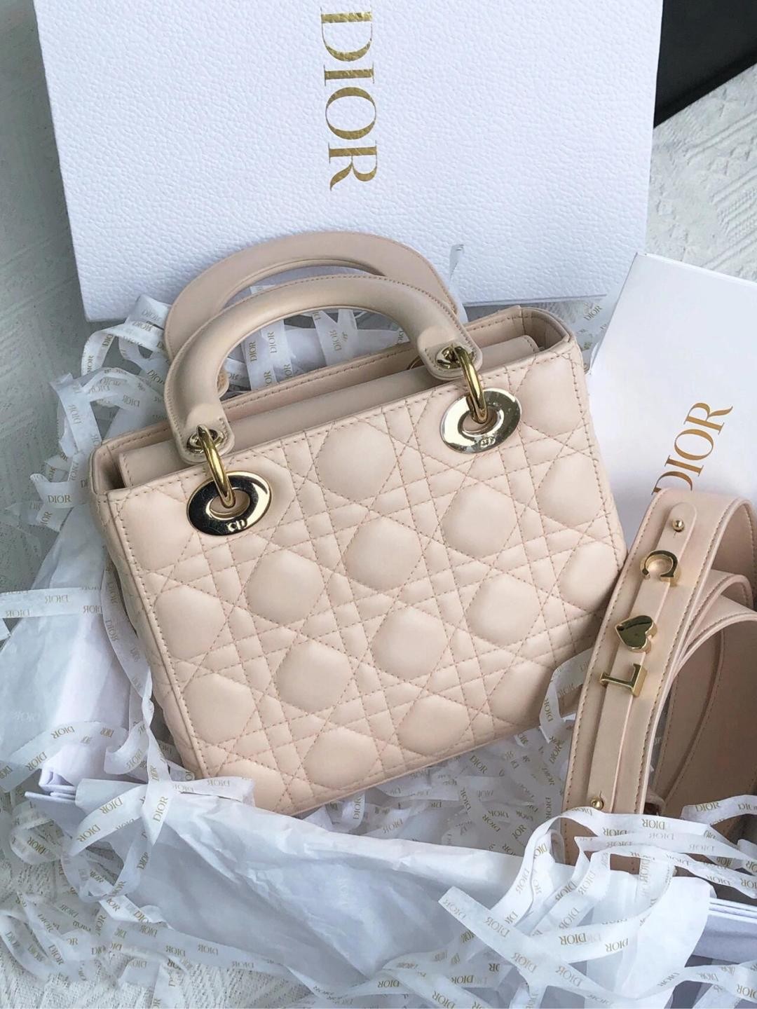 Shebag super replica Lady Dior in pink medium bag review(2025 July updated)-Best Quality Fake Louis Vuitton Bag Online Store, Replica designer bag ru