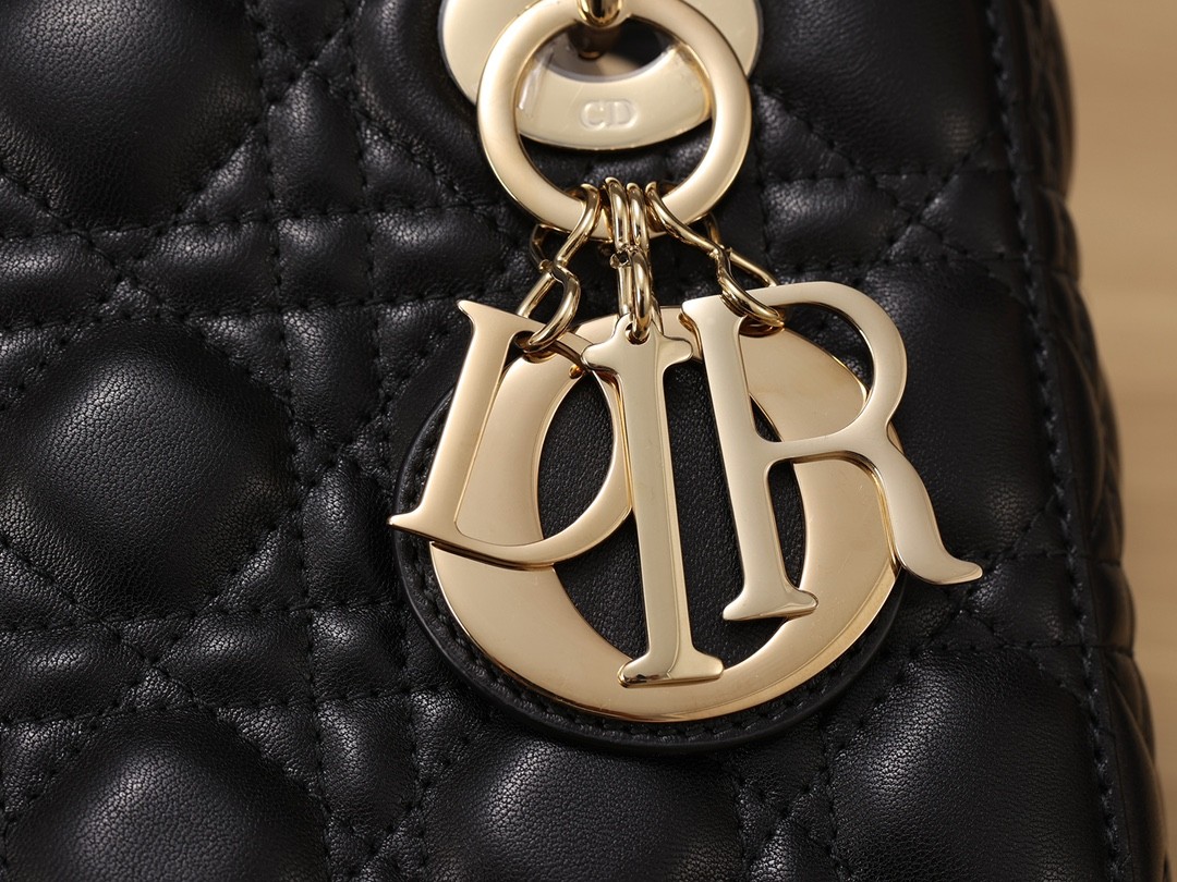 Shebag Super replica Lady Dior Small size in black bag review (2025 July Updated)-Yakanakisa Hunhu Fake Louis Vuitton Bag Online Store, Replica dhizaini bag ru