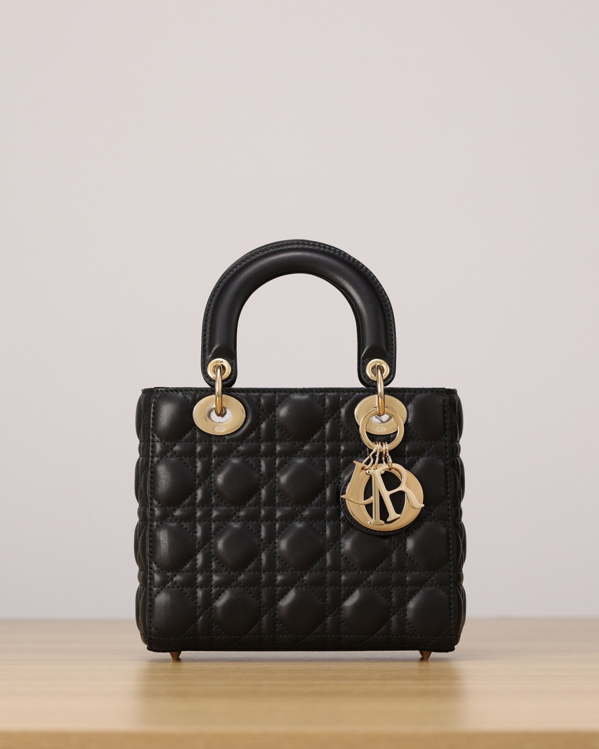 Shebag Super replica Lady Dior Small size in black bag review (2025 July Updated)-Yakanakisa Hunhu Fake Louis Vuitton Bag Online Store, Replica dhizaini bag ru