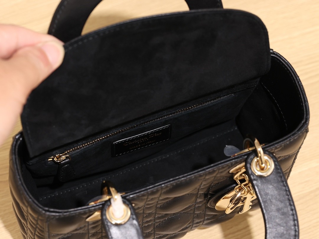 Shebag Super replica Lady Dior Small size in black bag review (2025 July Updated)-Yakanakisa Hunhu Fake Louis Vuitton Bag Online Store, Replica dhizaini bag ru