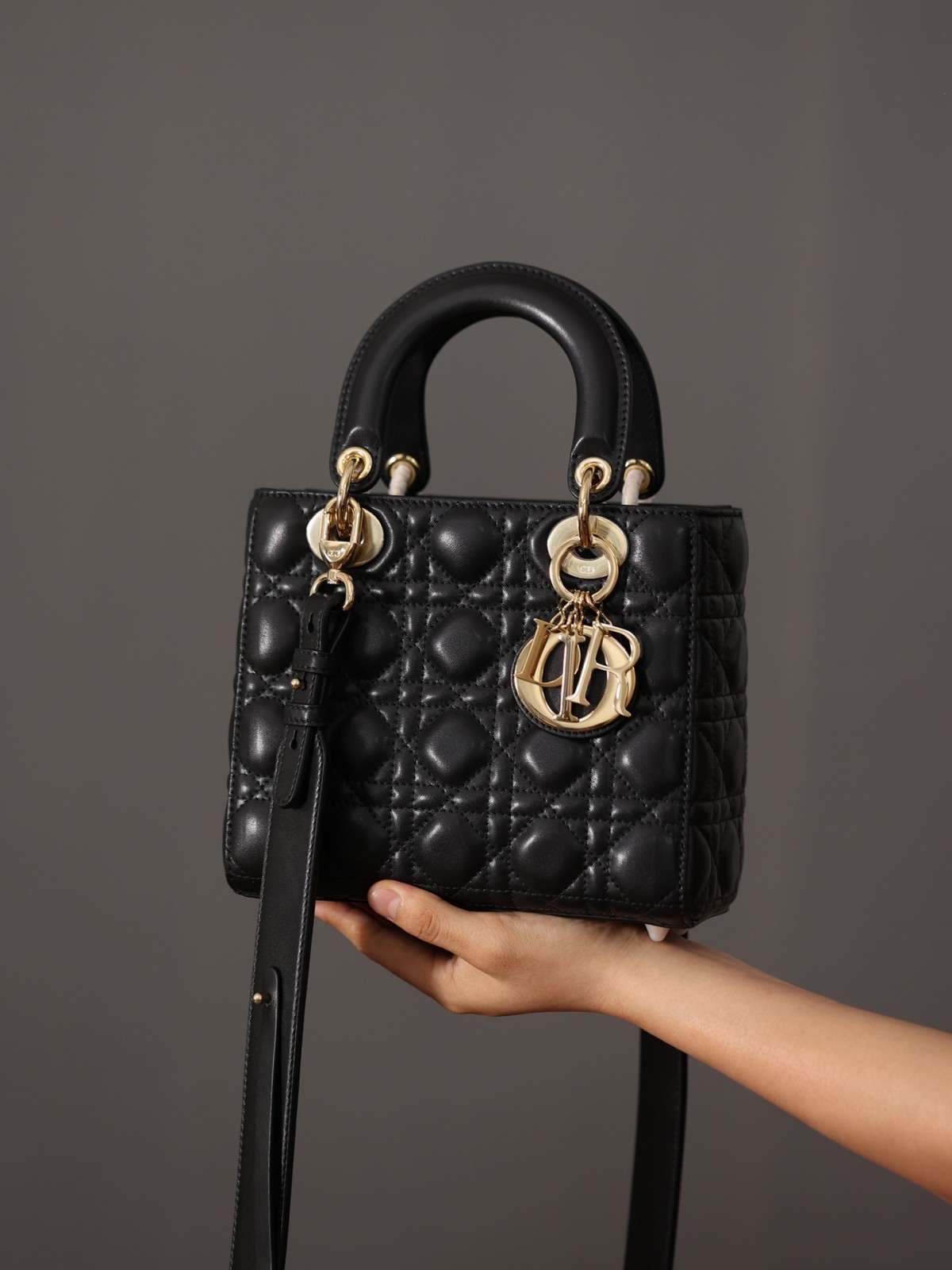 Shebag Super replica Lady Dior Small size in black bag review (2025 July Updated)-Yakanakisa Hunhu Fake Louis Vuitton Bag Online Store, Replica dhizaini bag ru