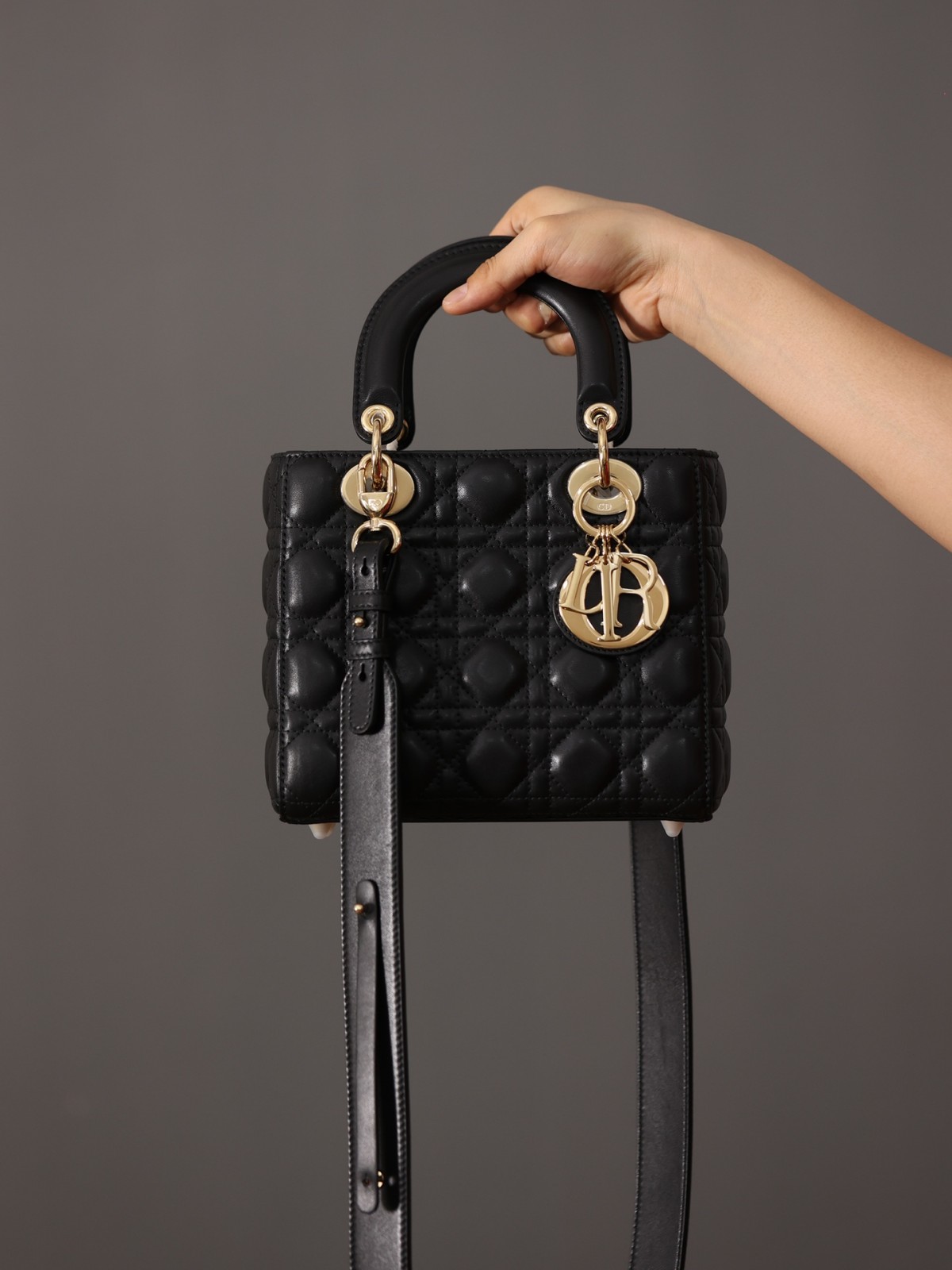 Shebag Super replica Lady Dior Small size in black bag review (2025 July Updated)-Yakanakisa Hunhu Fake Louis Vuitton Bag Online Store, Replica dhizaini bag ru