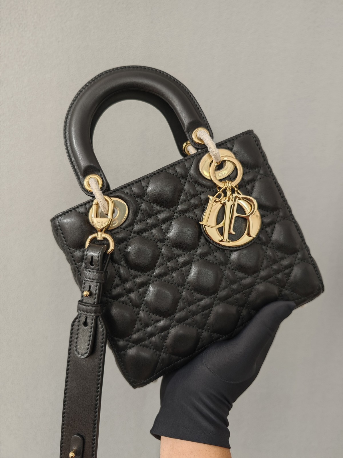 Shebag Super replica Lady Dior Small size in black bag review (2025 July Updated)-Yakanakisa Hunhu Fake Louis Vuitton Bag Online Store, Replica dhizaini bag ru