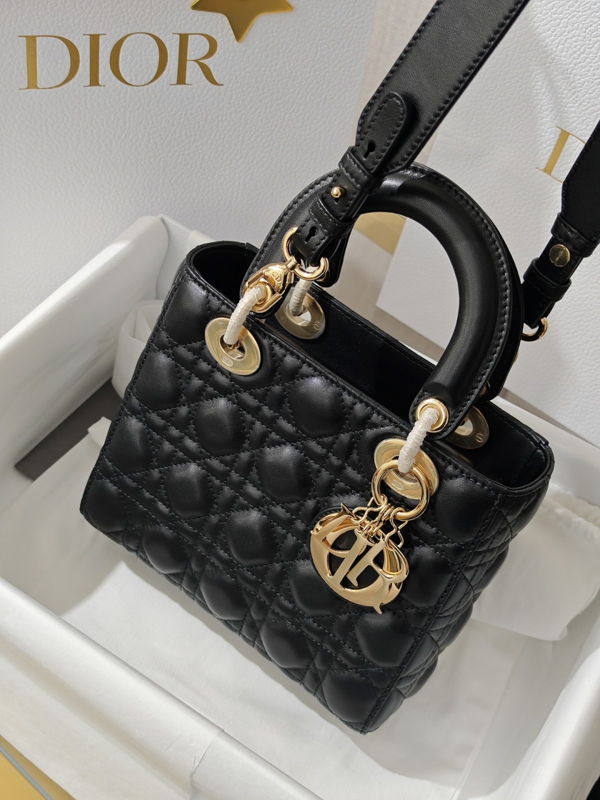 Shebag Super replica Lady Dior Small size in black bag review (2025 July Updated)-Yakanakisa Hunhu Fake Louis Vuitton Bag Online Store, Replica dhizaini bag ru