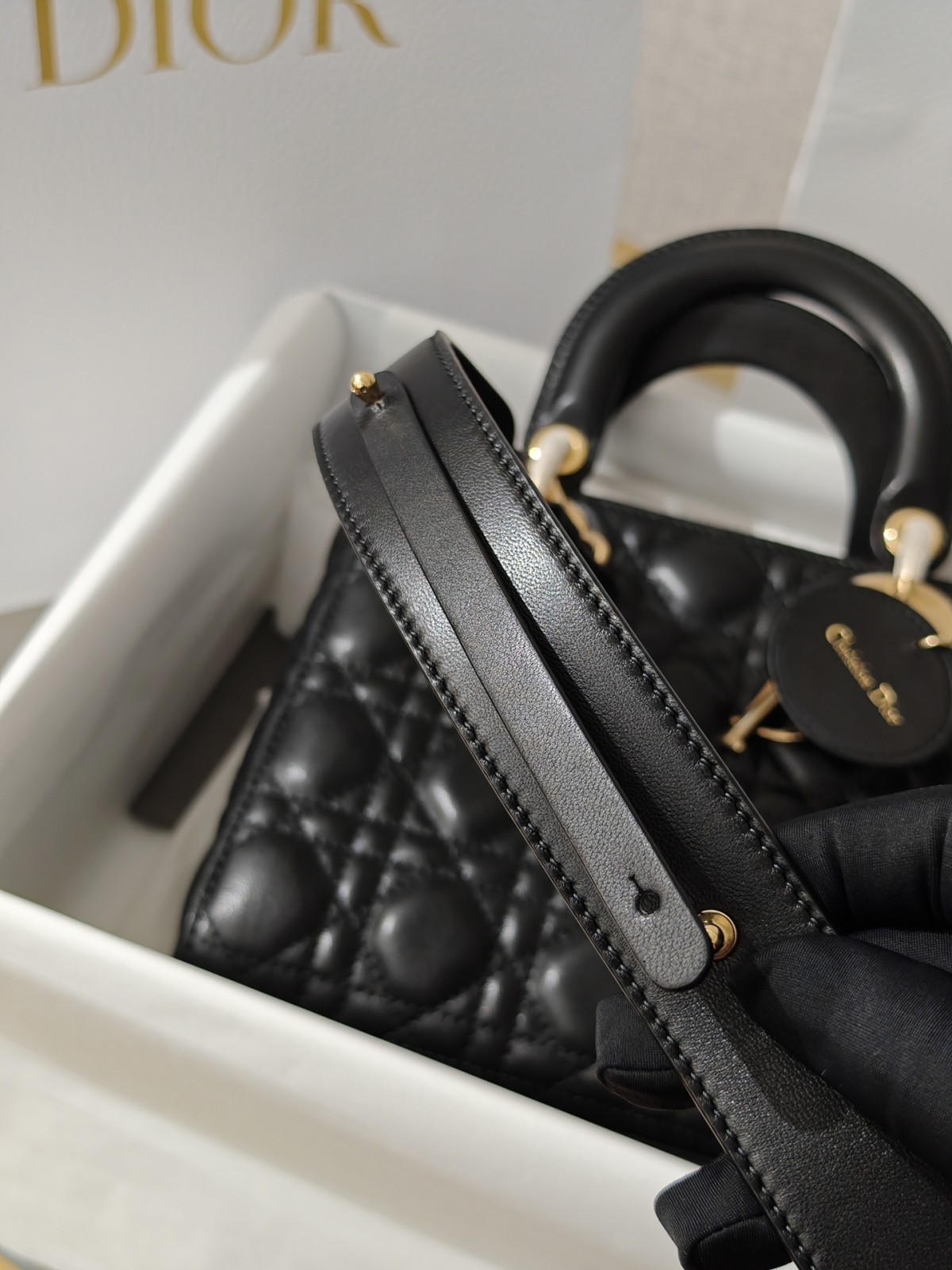 Shebag Super replica Lady Dior Small size in black bag review (2025 July Updated)-Yakanakisa Hunhu Fake Louis Vuitton Bag Online Store, Replica dhizaini bag ru
